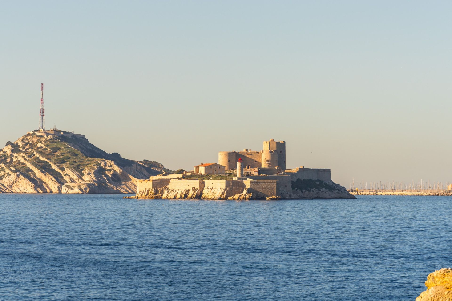 townhouse 7 Rooms for sale on MARSEILLE (13007)