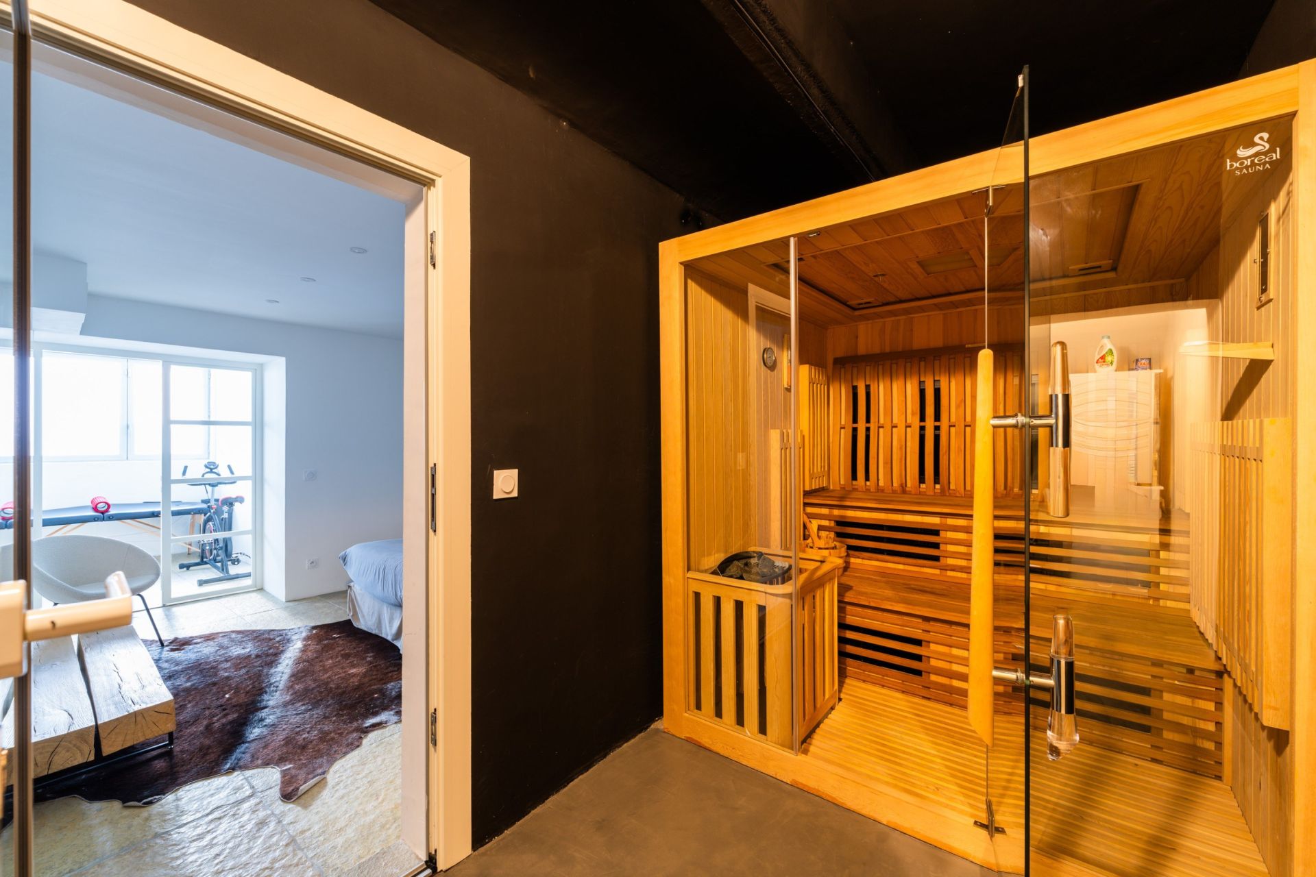 townhouse 7 Rooms for sale on MARSEILLE (13007)
