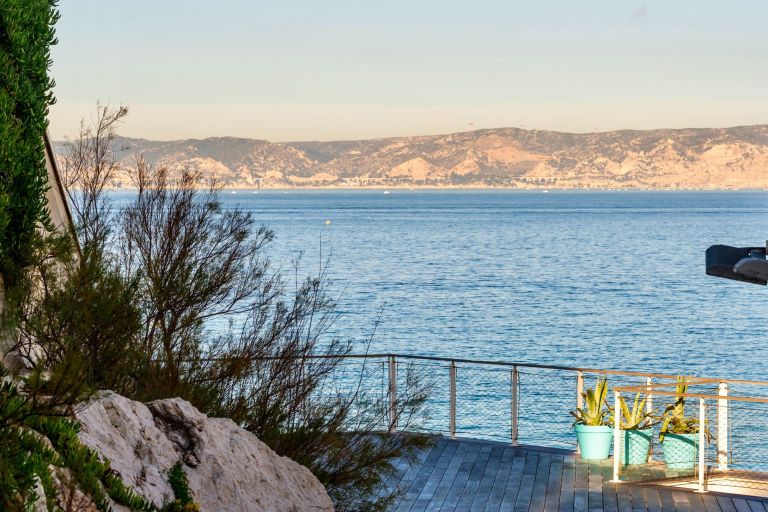 townhouse 7 Rooms for sale on MARSEILLE (13007)