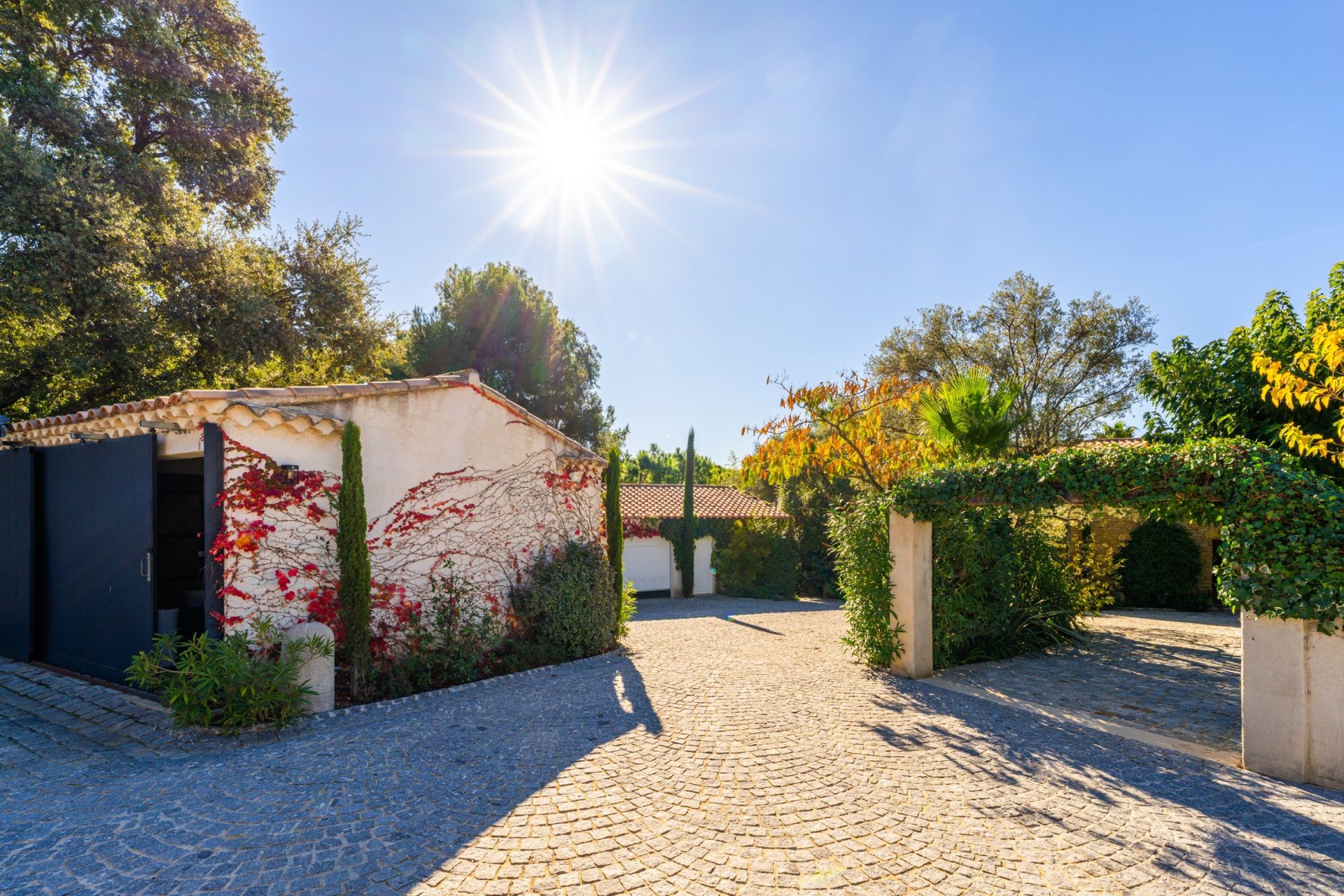 maison de luxe 20 Pièces en vente sur LE CASTELLET (83330)