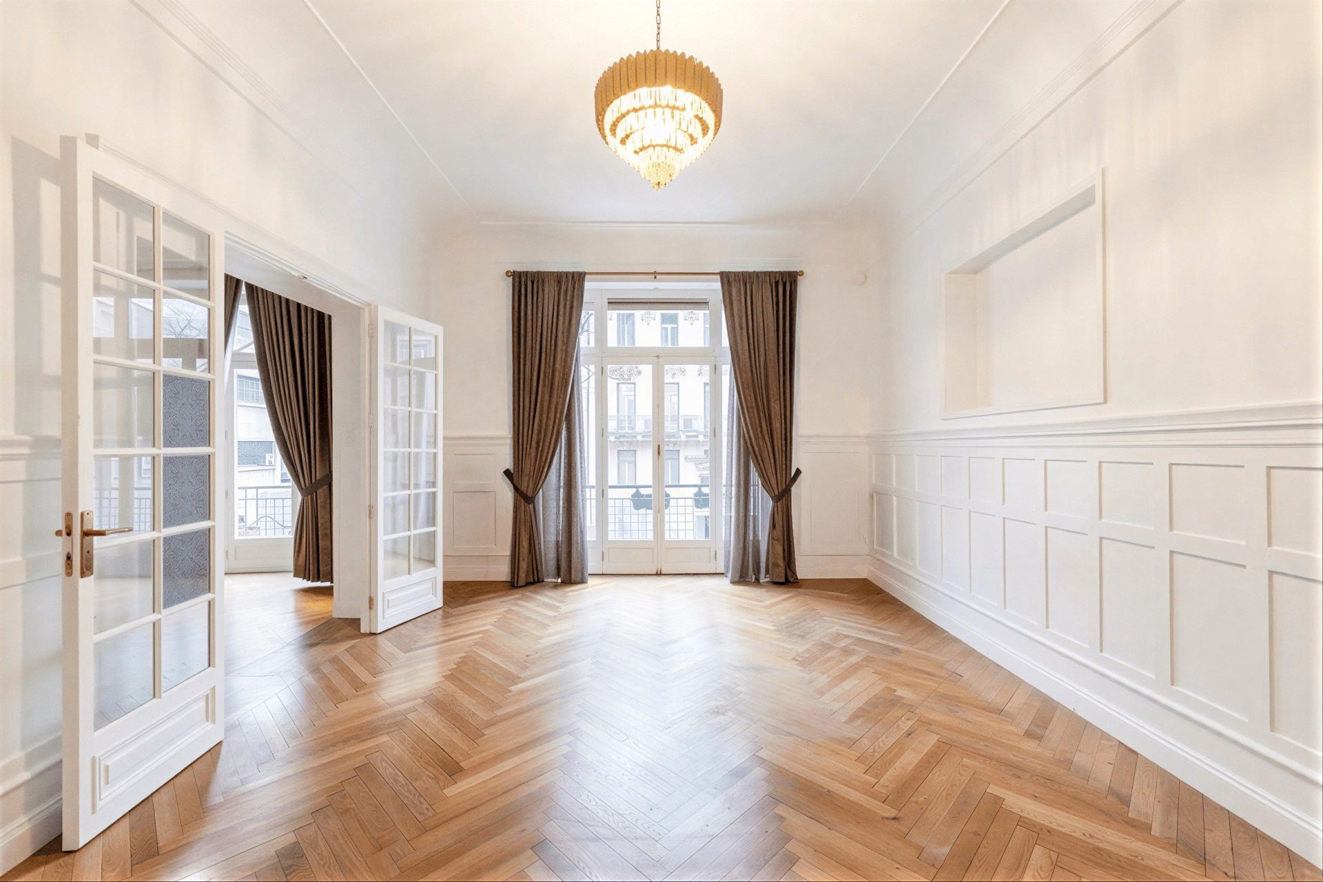 appartement de luxe 12 Pièces en location sur MARSEILLE (13008)