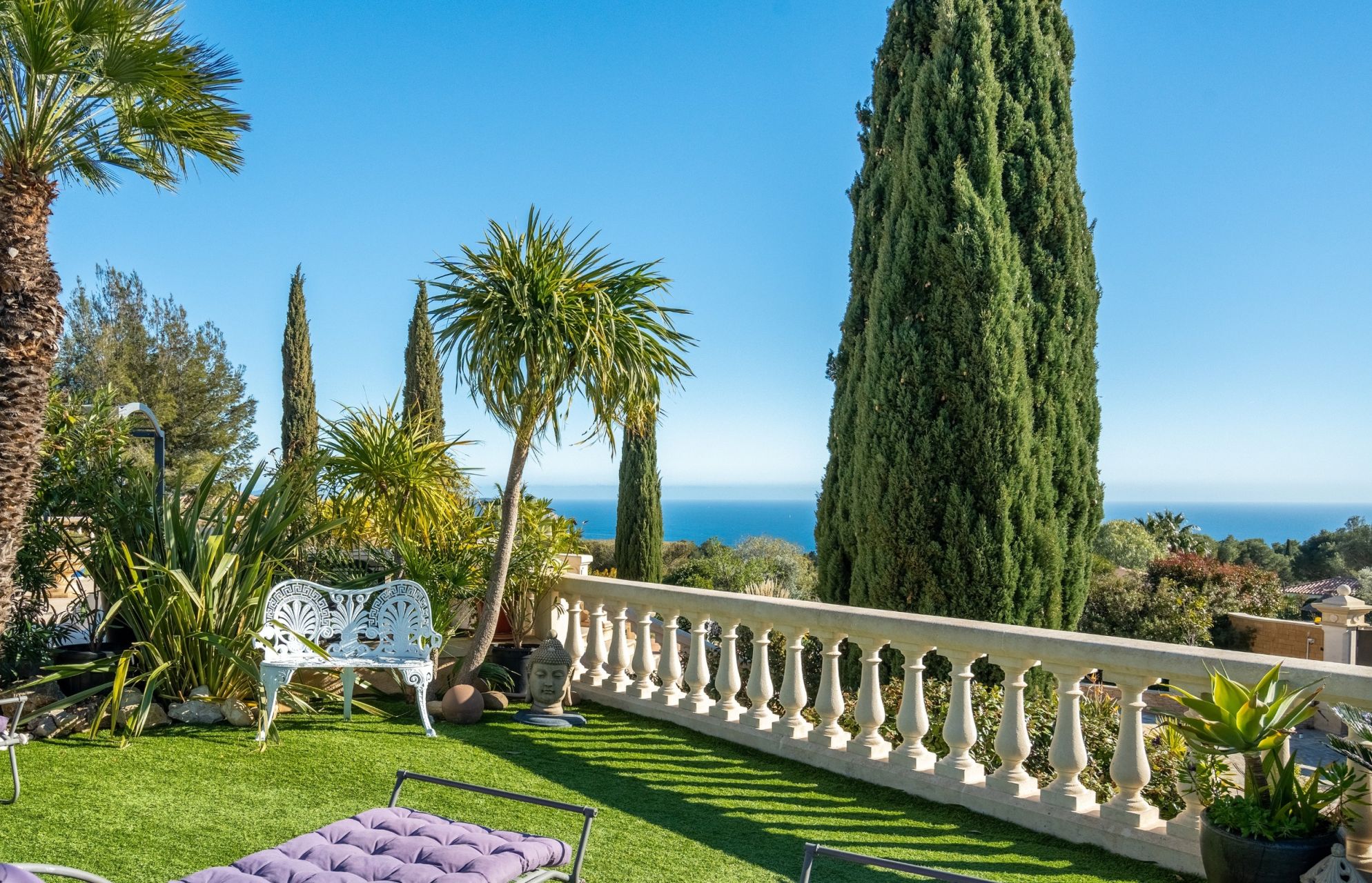 luxury house 10 Rooms for sale on LA CIOTAT (13600)