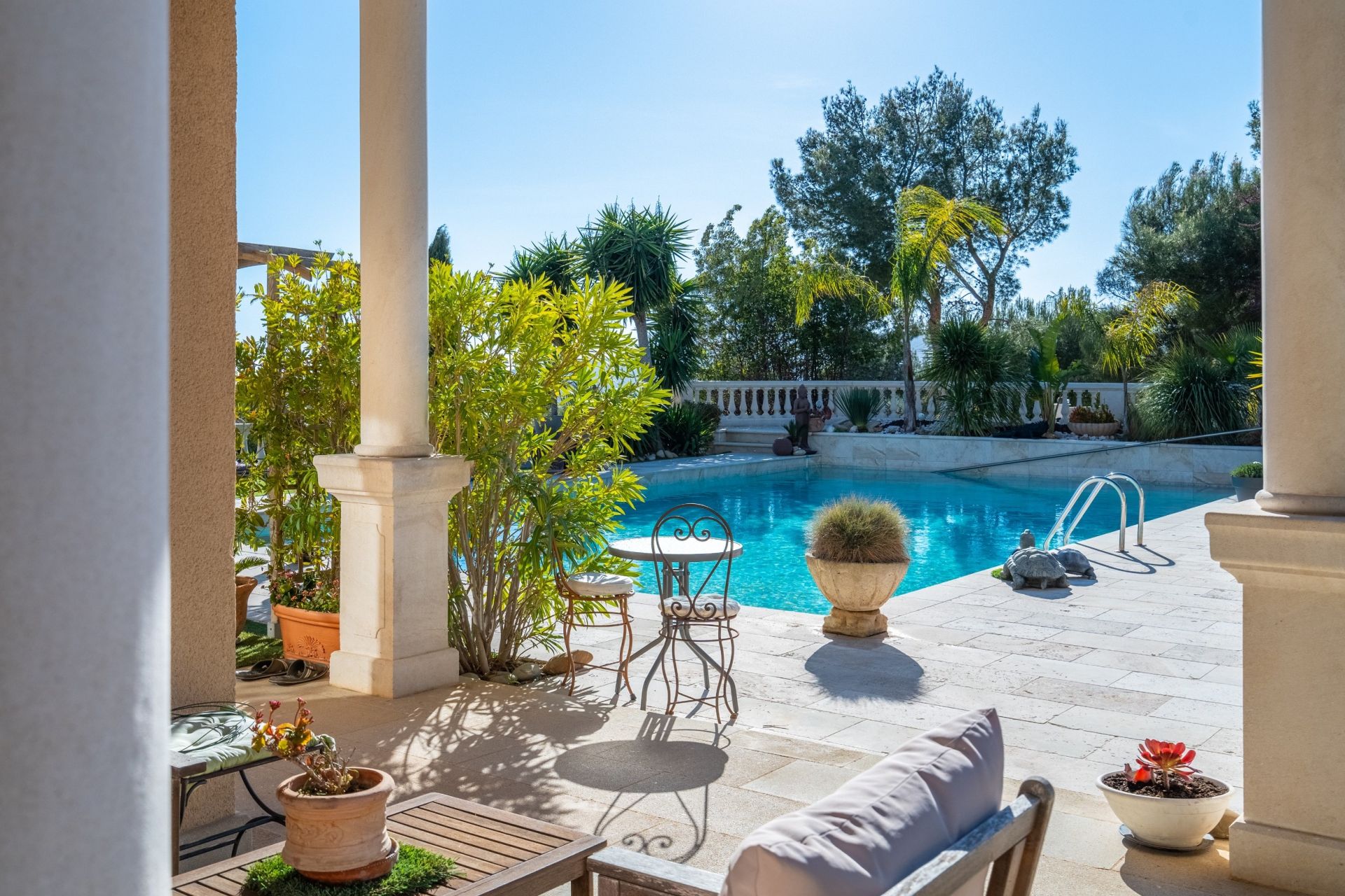 luxury house 10 Rooms for sale on LA CIOTAT (13600)