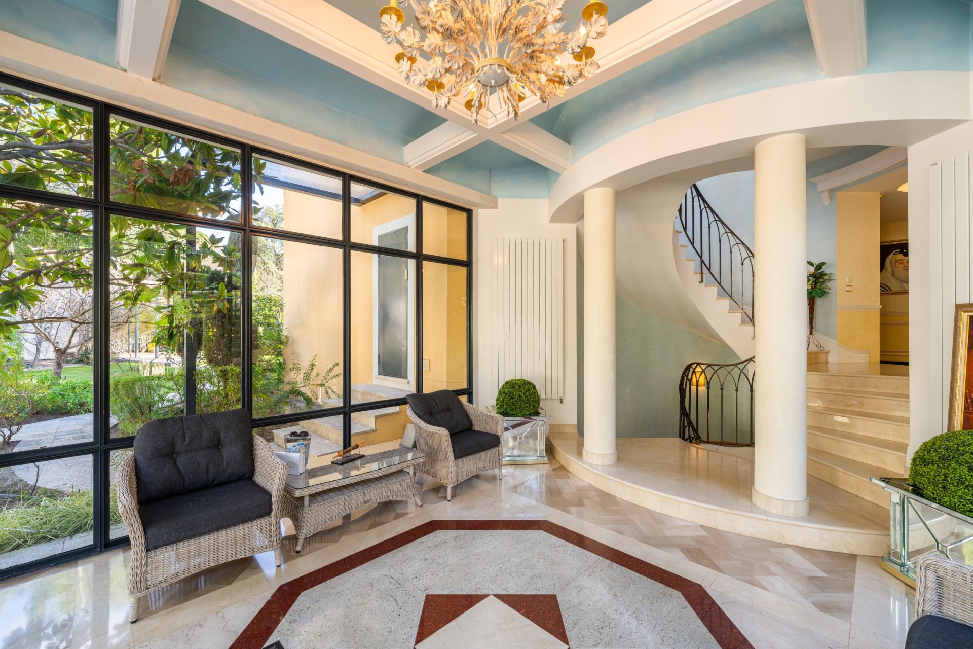 luxury house 11 Rooms for sale on MARSEILLE (13008)