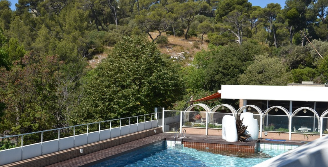 luxury apartment 3 Rooms for rent on MARSEILLE (13008)