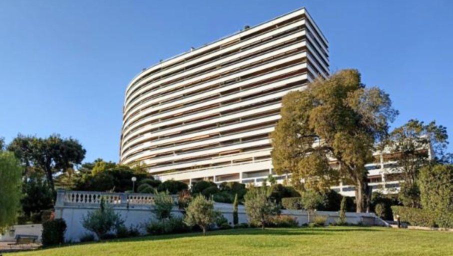 luxury apartment 3 Rooms for rent on MARSEILLE (13008)