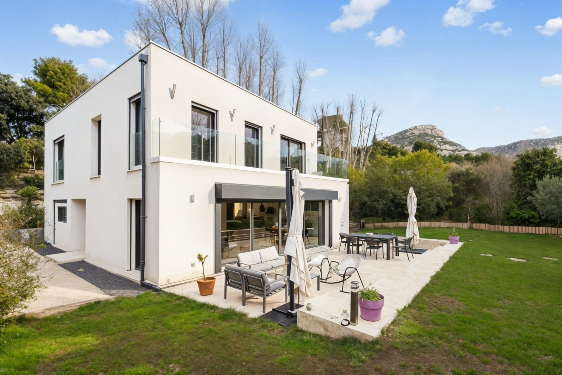 maison de luxe 6 Pièces en vente sur MARSEILLE (13009)