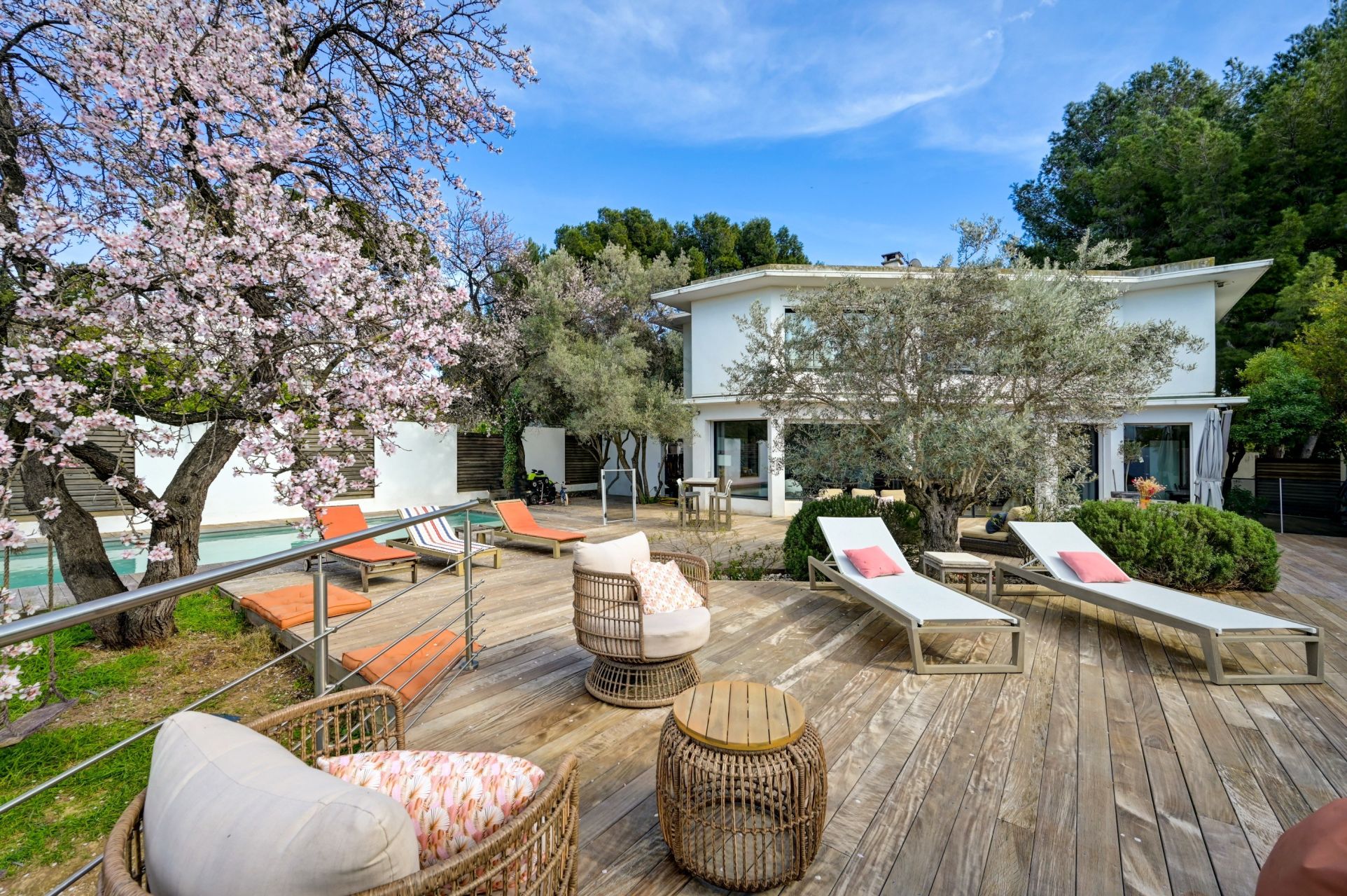 maison de luxe 10 Pièces en vente sur MARSEILLE (13012)