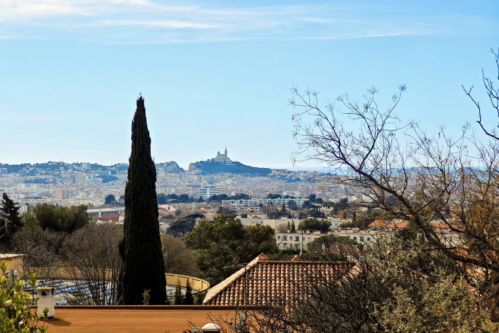 luxury house 10 Rooms for sale on MARSEILLE (13012)