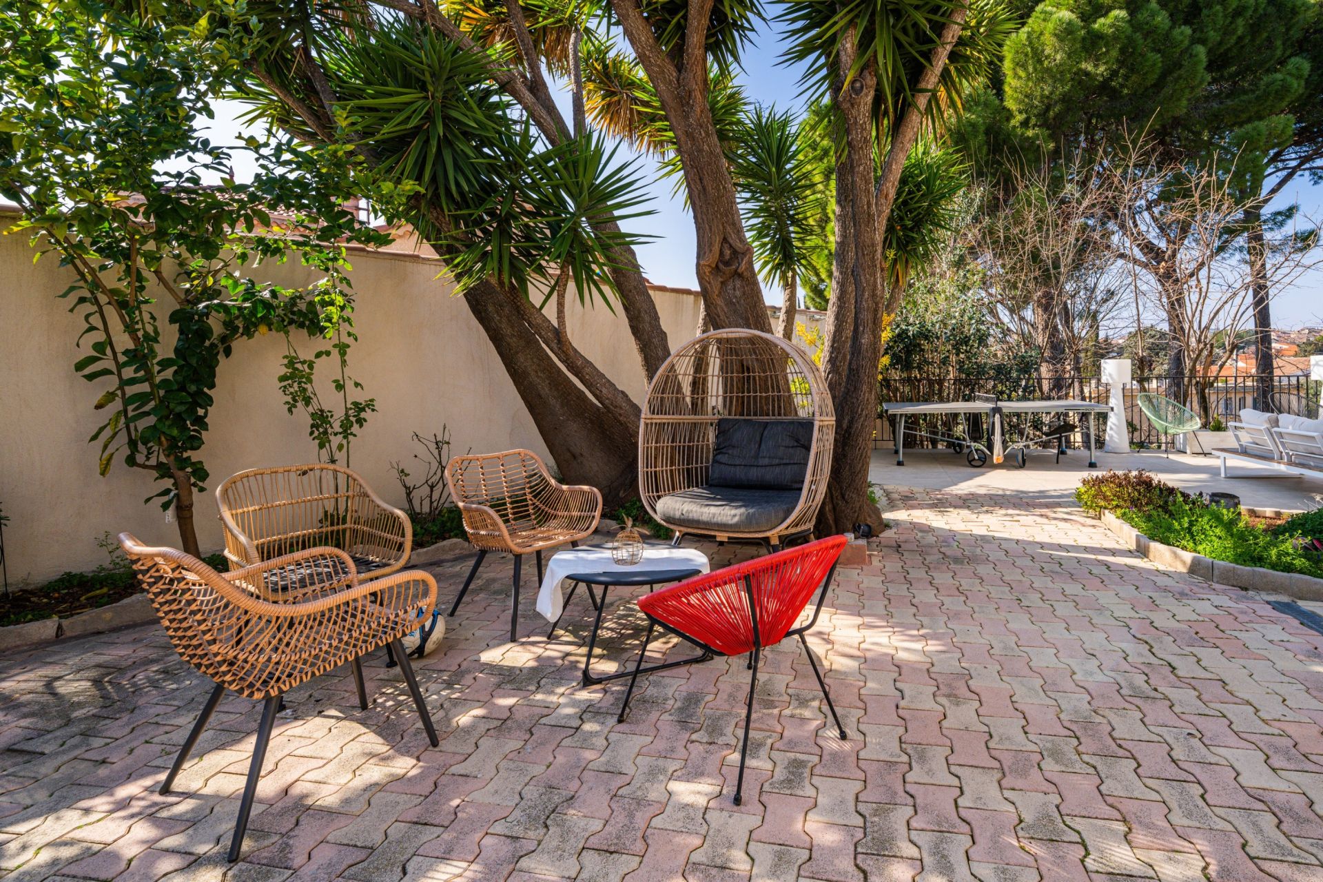 luxury house 10 Rooms for sale on MARSEILLE (13012)