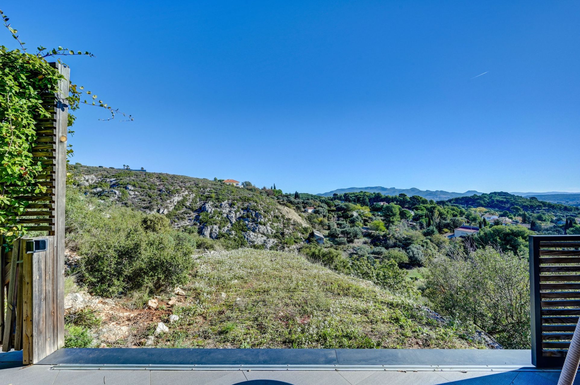 luxury house 6 Rooms for sale on CHATEAU GOMBERT (13013)