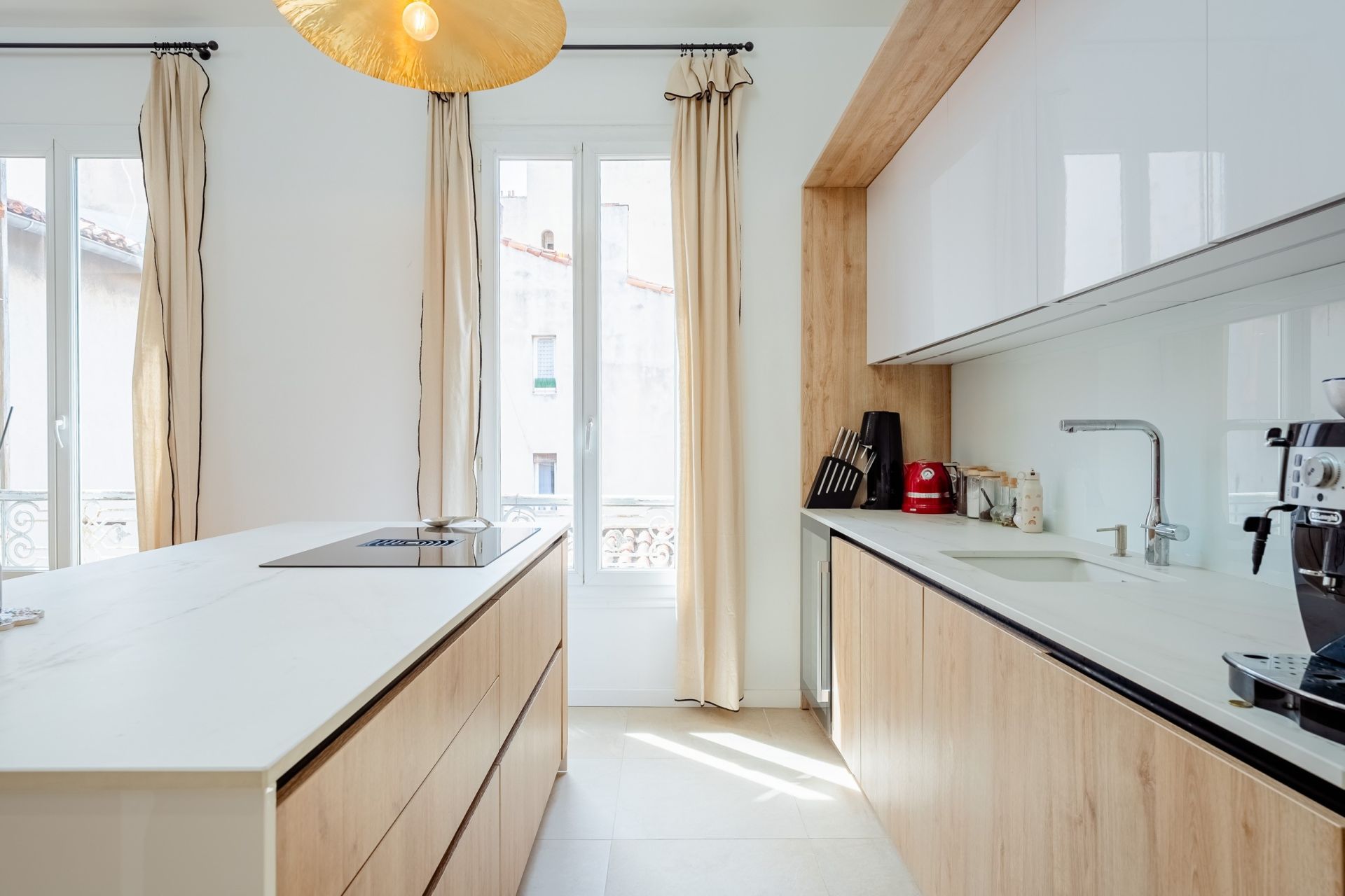 luxury apartment 4 Rooms for sale on MARSEILLE (13007)