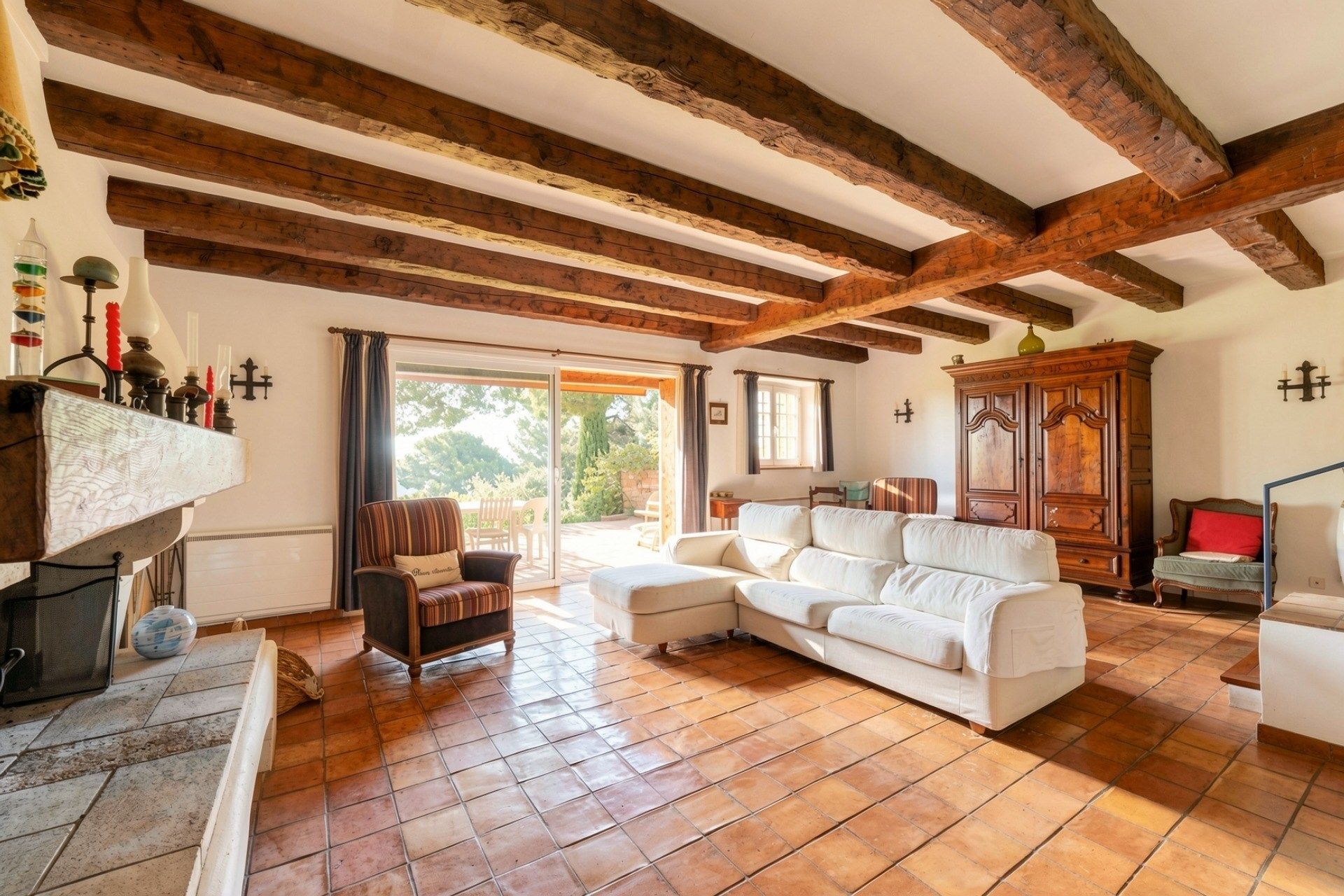 luxury house 6 Rooms for sale on LA CIOTAT (13600)