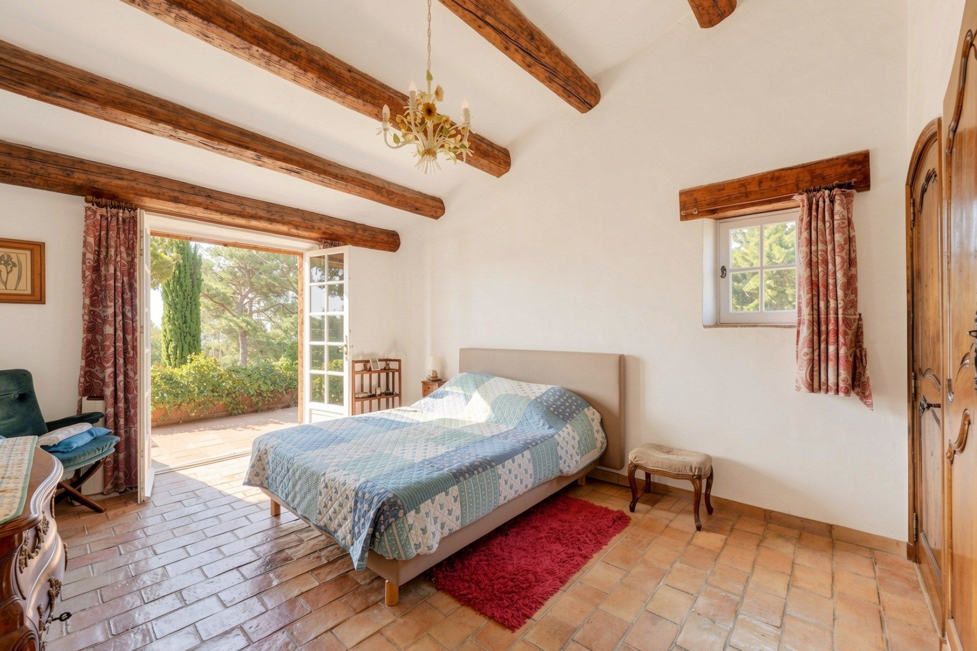 luxury house 6 Rooms for sale on LA CIOTAT (13600)