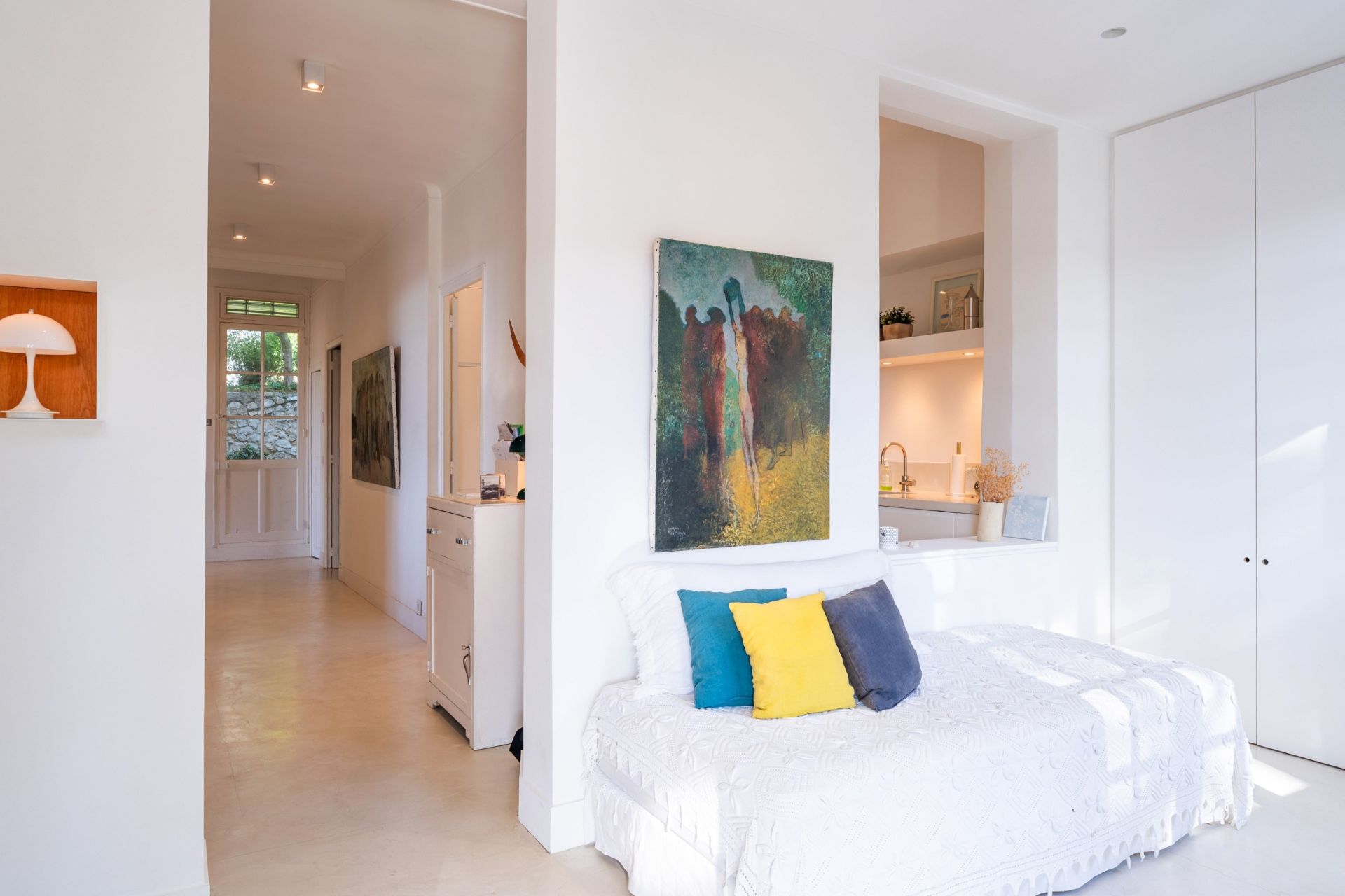 luxury house 3 Rooms for sale on MARSEILLE (13007)