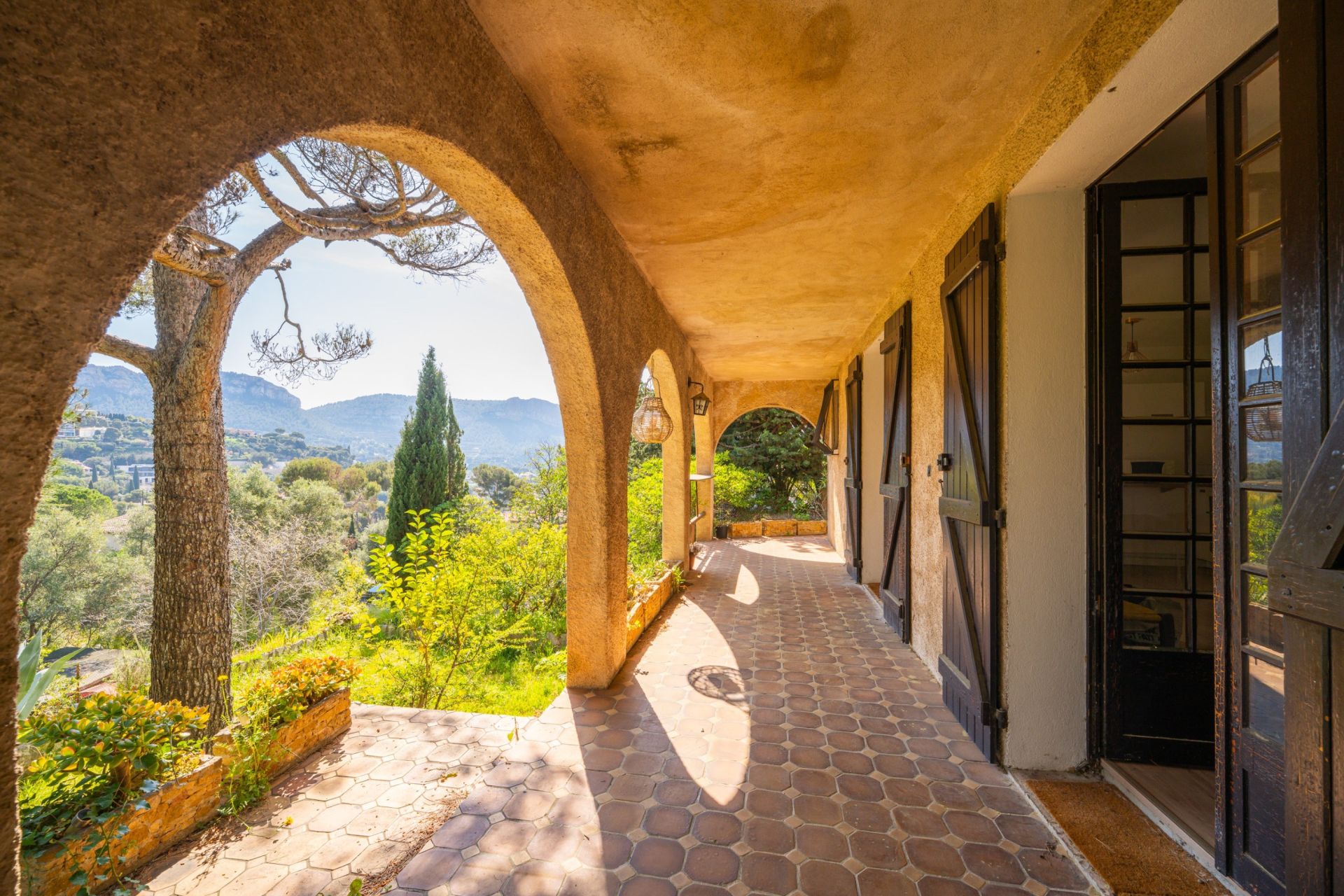 maison de luxe 5 Pièces en vente sur CASSIS (13260)