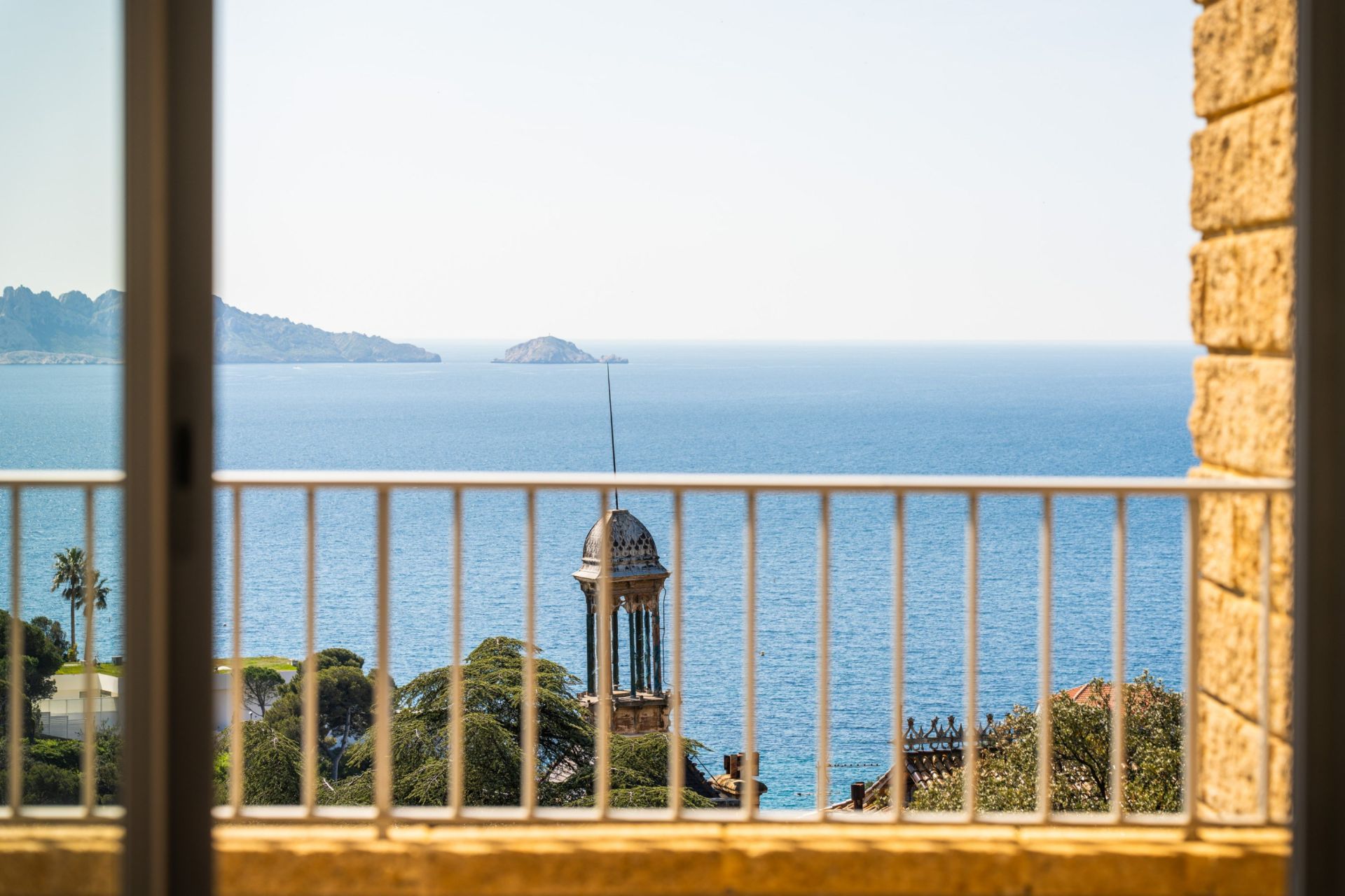 luxury apartment 3 Rooms for sale on MARSEILLE (13007)