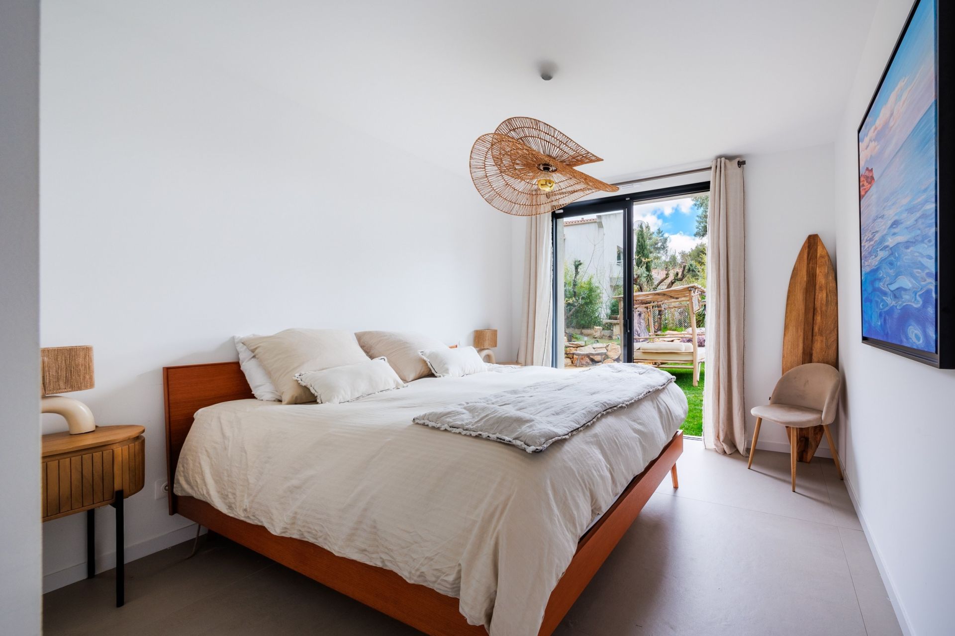 luxury house 7 Rooms for sale on CASSIS (13260)