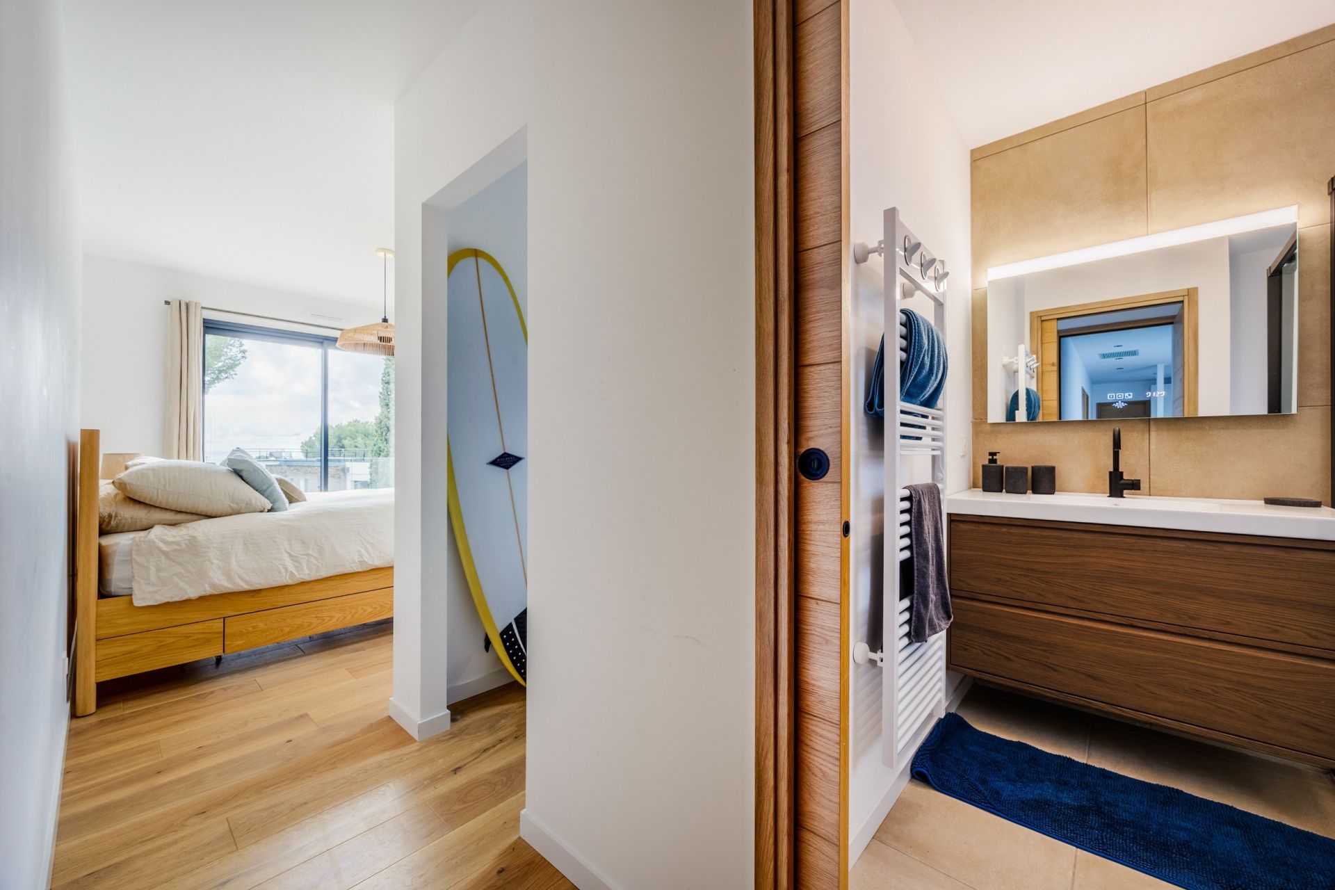 luxury house 7 Rooms for sale on CASSIS (13260)