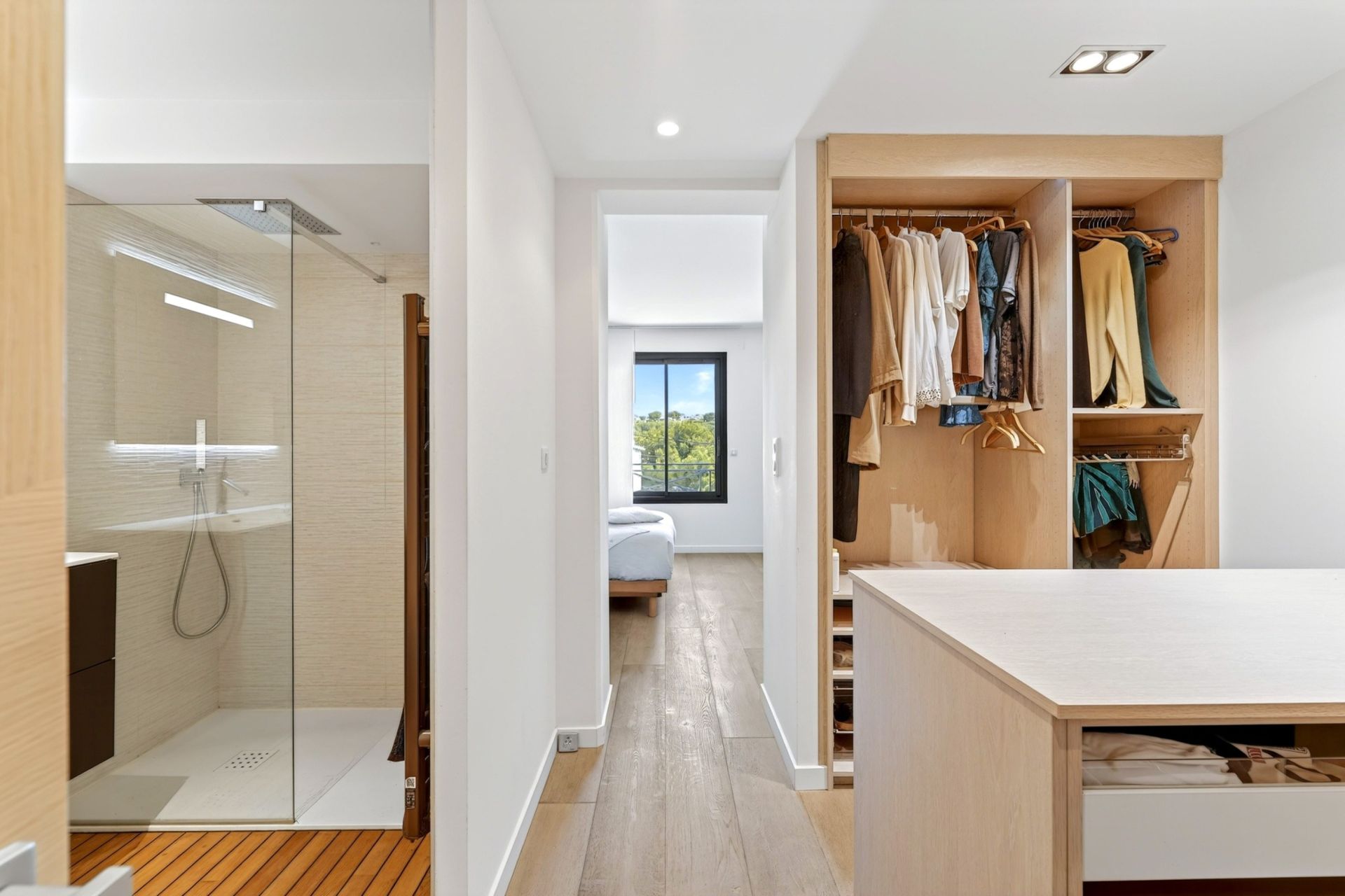 luxury apartment 4 Rooms for sale on CARRY LE ROUET (13620)