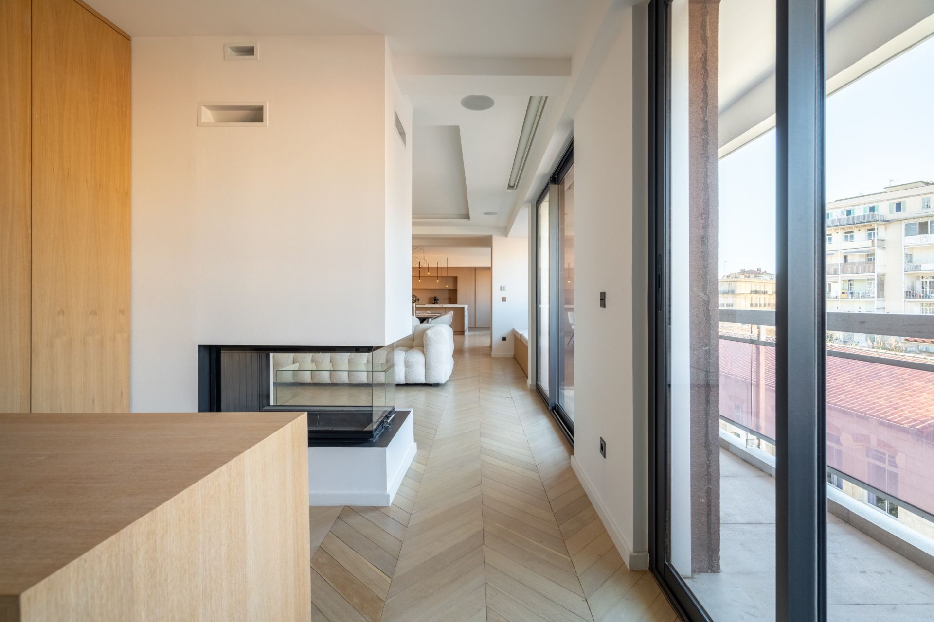 penthouse 6 Rooms for sale on MARSEILLE (13008)