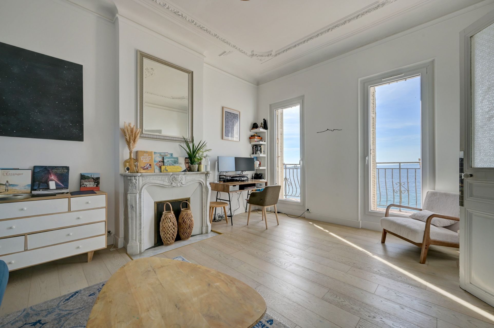 luxury apartment 4 Rooms for seasonal rent on MARSEILLE (13007)