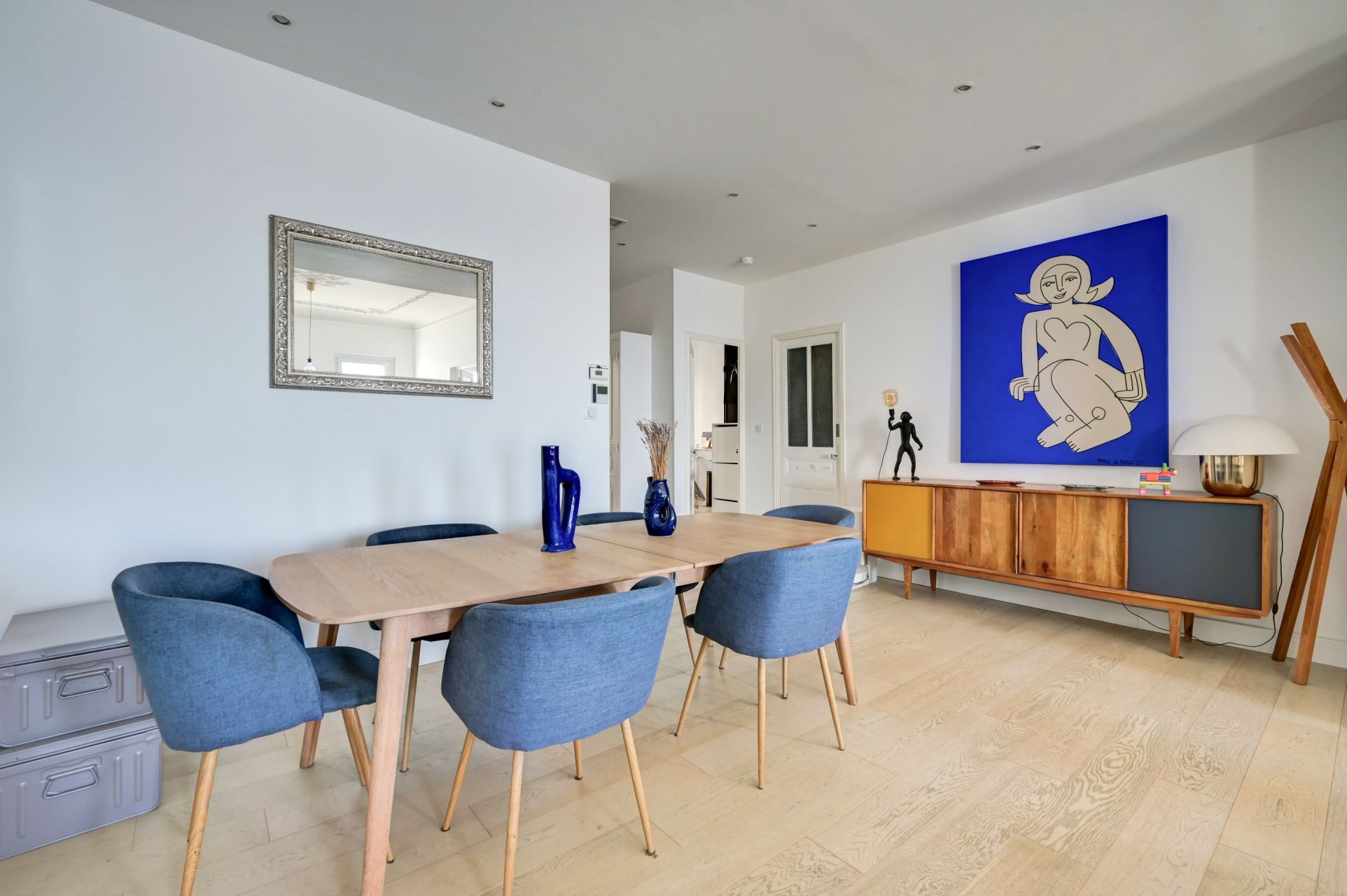 luxury apartment 4 Rooms for seasonal rent on MARSEILLE (13007)