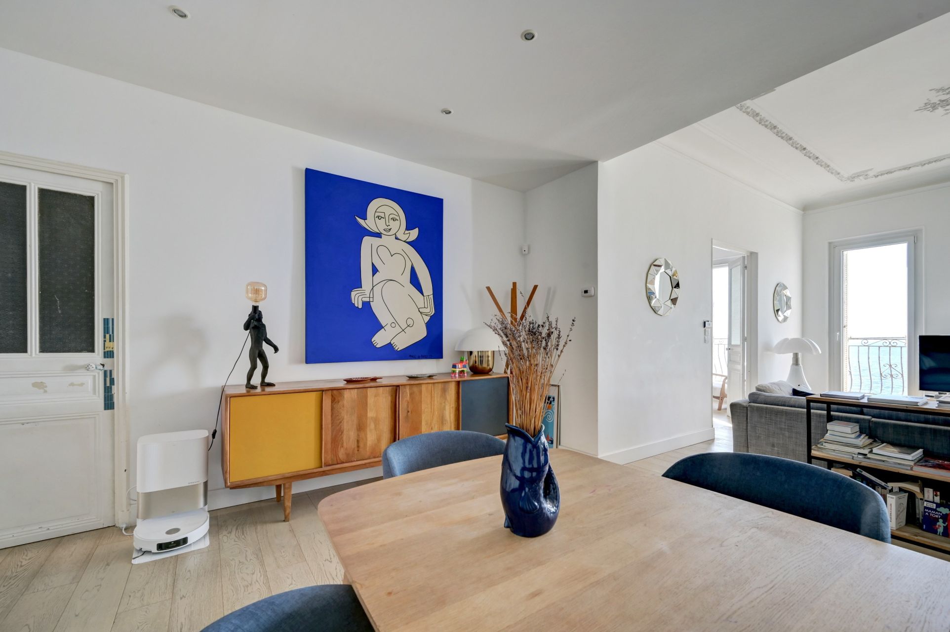 luxury apartment 4 Rooms for seasonal rent on MARSEILLE (13007)