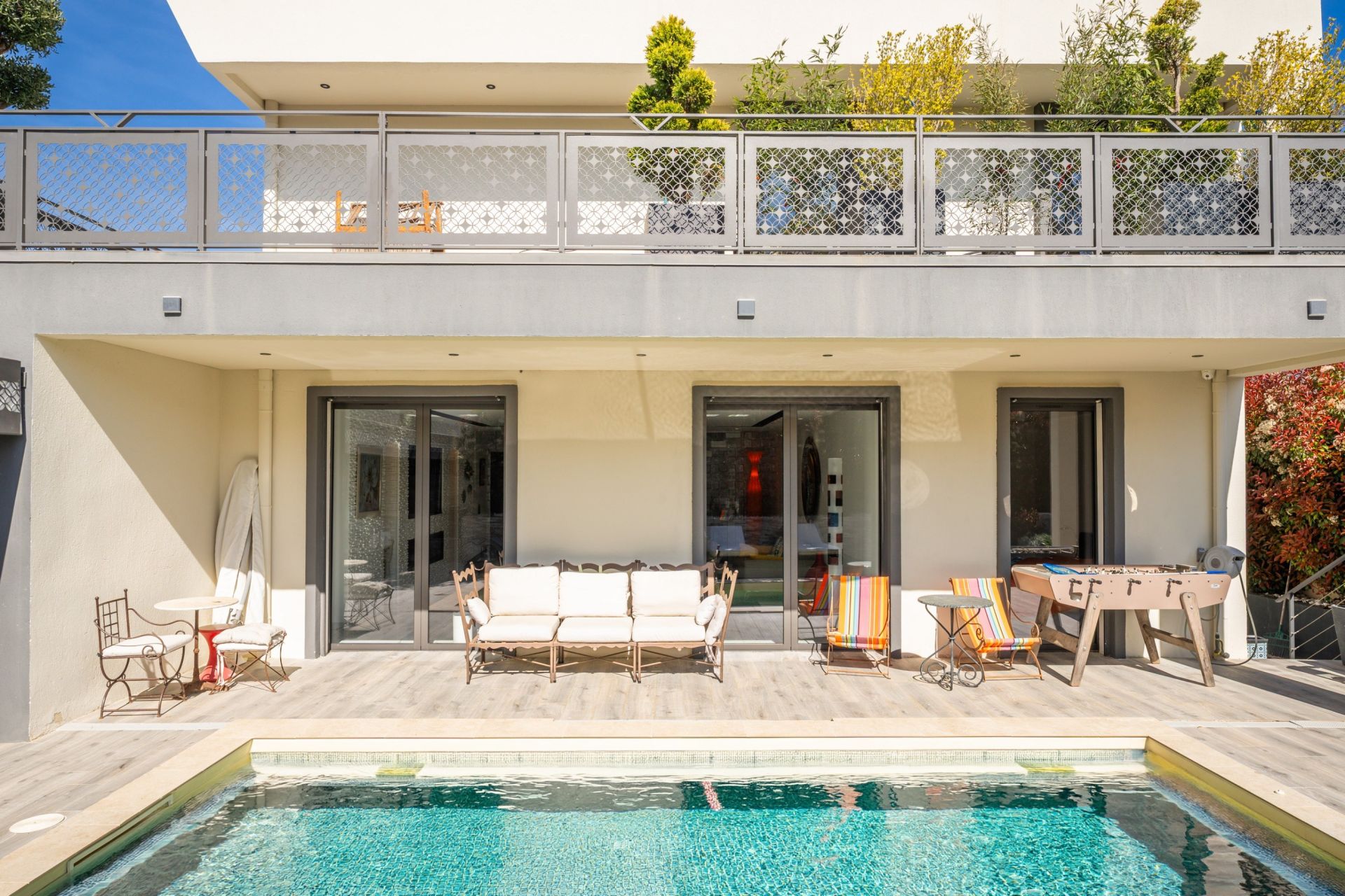 luxury house 6 Rooms for sale on LA CIOTAT (13600)