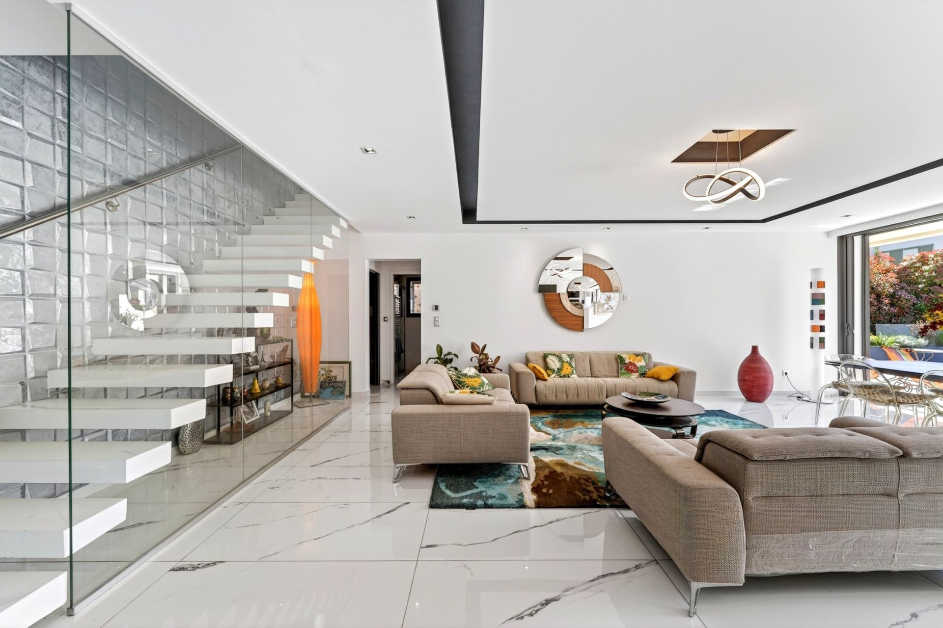 luxury house 6 Rooms for sale on LA CIOTAT (13600)