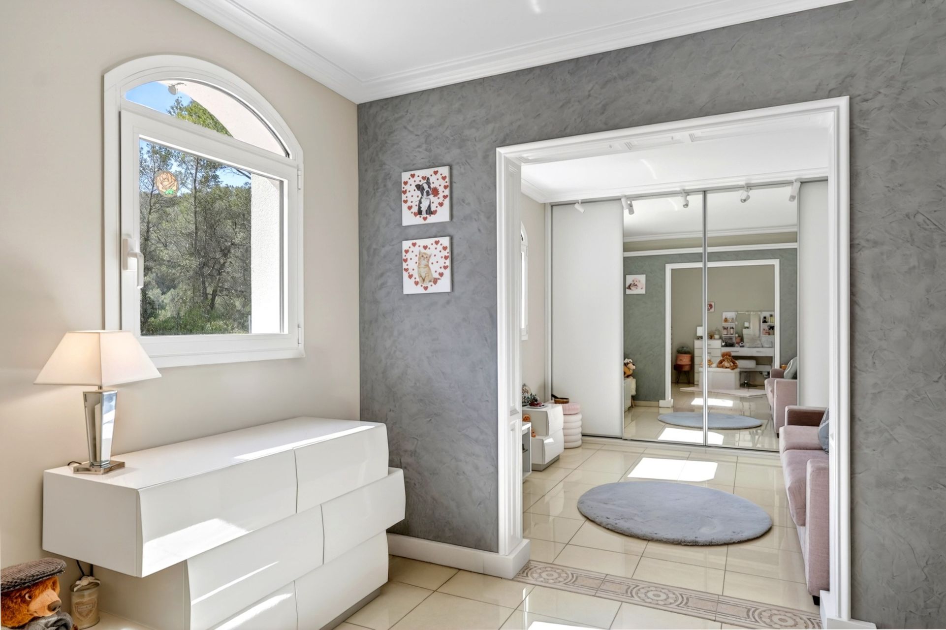 luxury house 5 Rooms for sale on GEMENOS (13420)