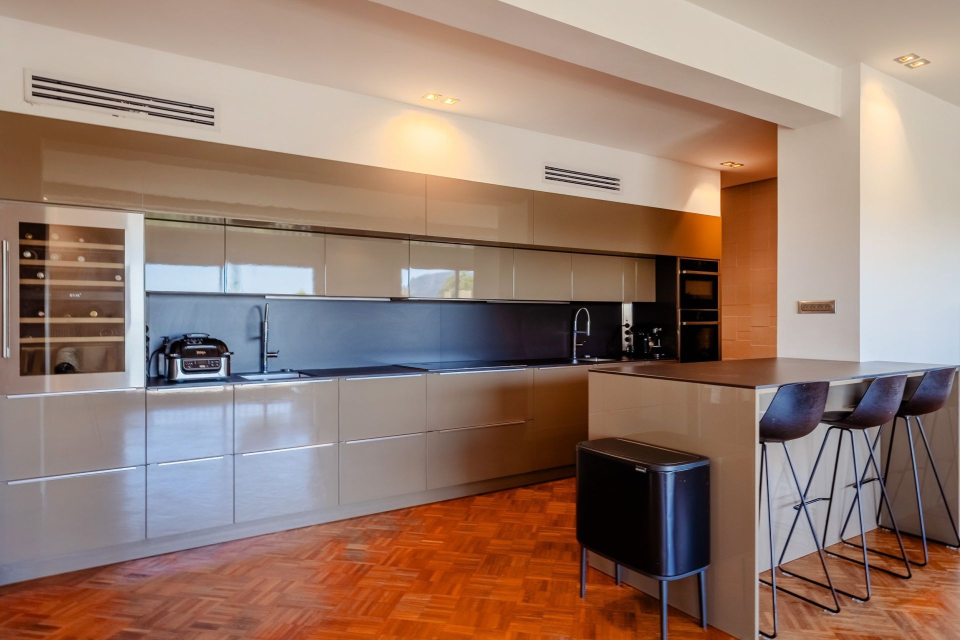 appartement de luxe 5 Pièces en location sur MARSEILLE (13008)