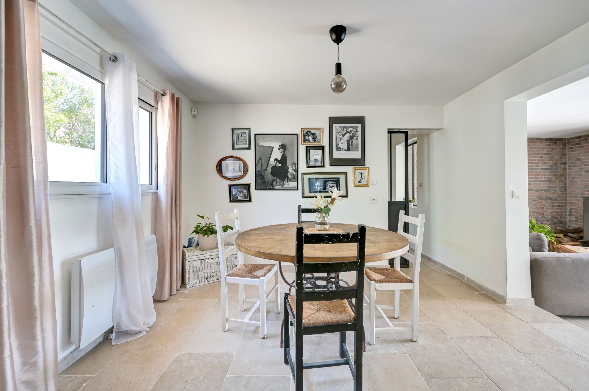 maison traditionnelle 7 Pièces en vente sur SAUSSET LES PINS (13960)