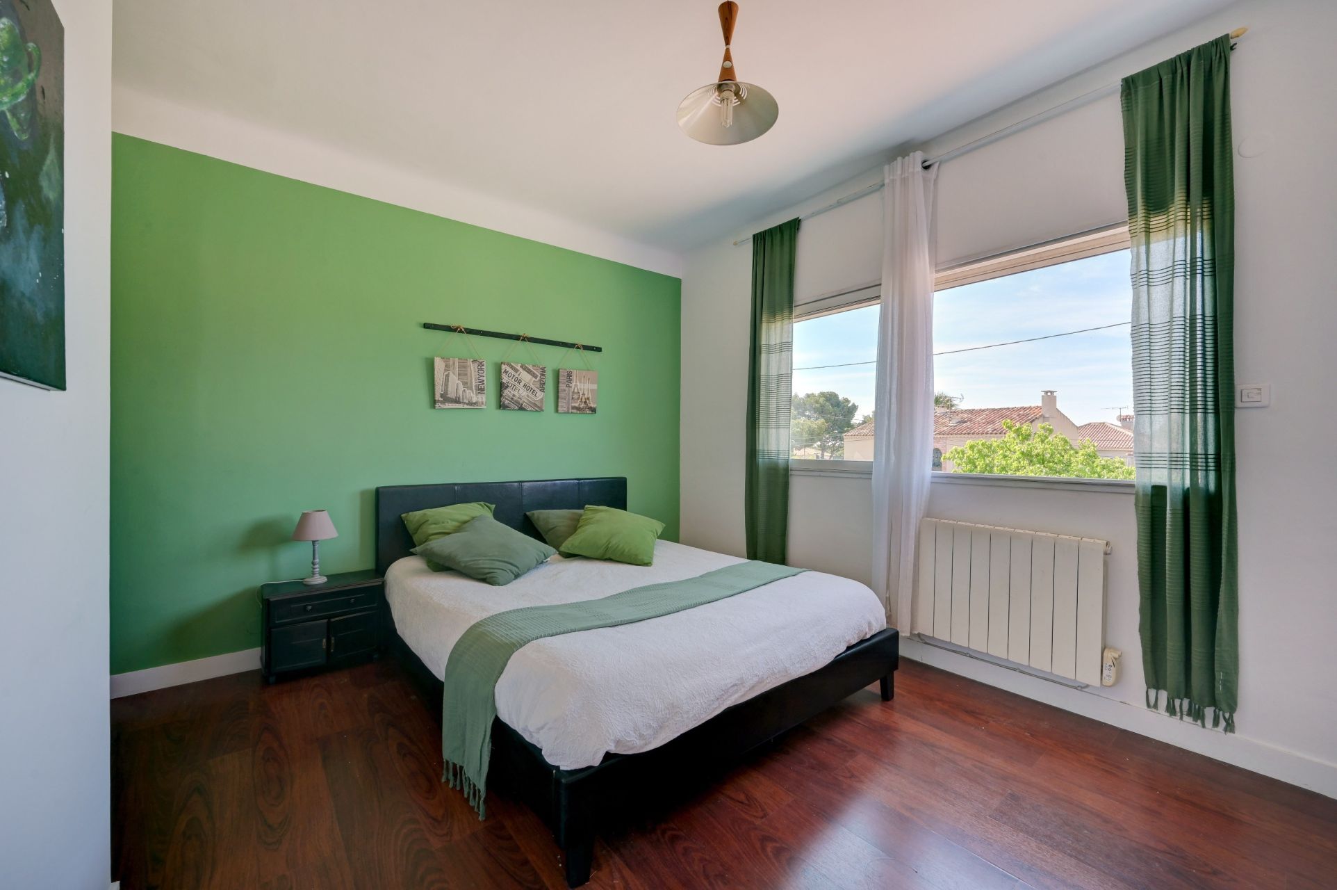 maison traditionnelle 7 Pièces en vente sur SAUSSET LES PINS (13960)