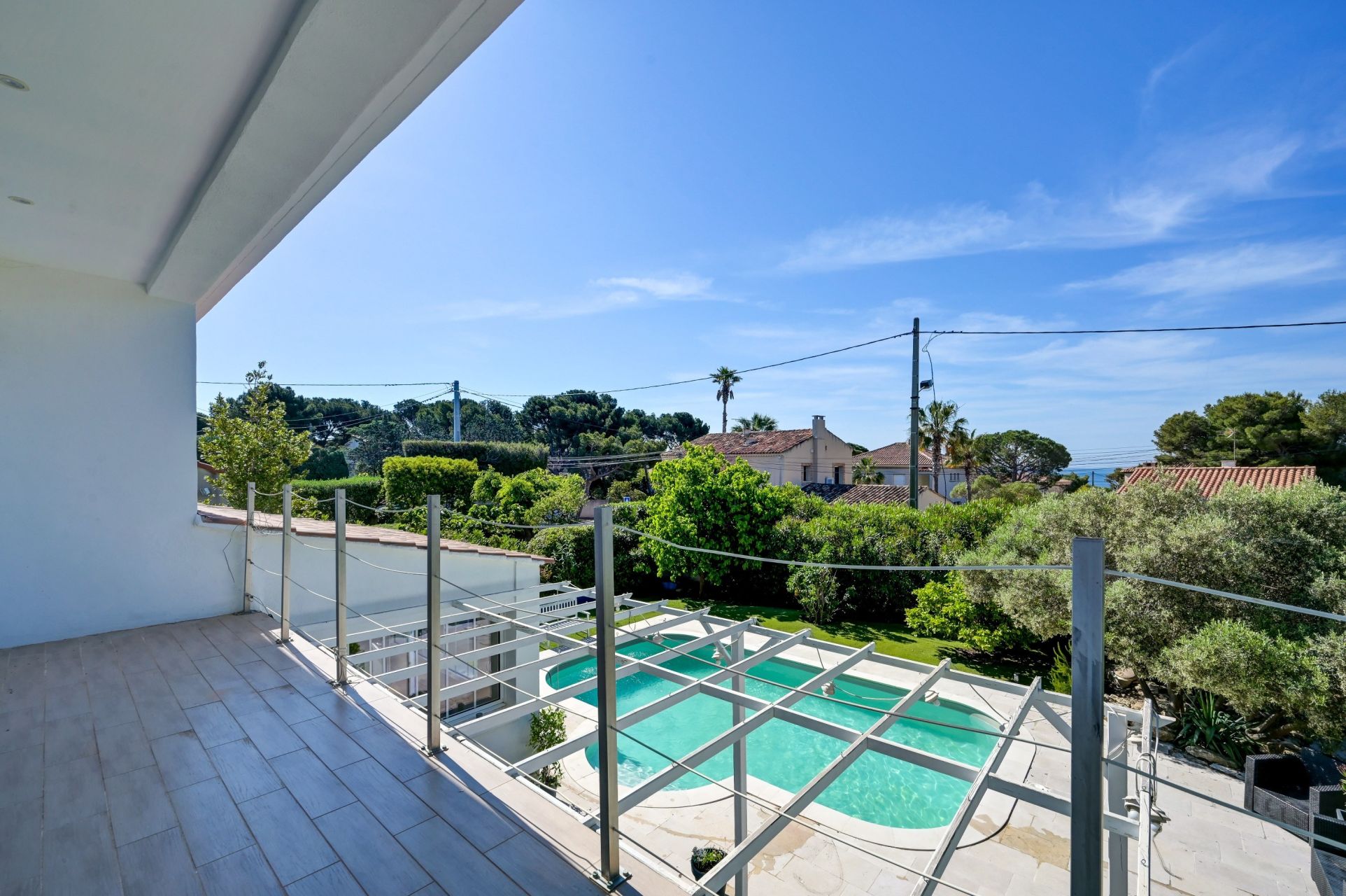 maison traditionnelle 7 Pièces en vente sur SAUSSET LES PINS (13960)