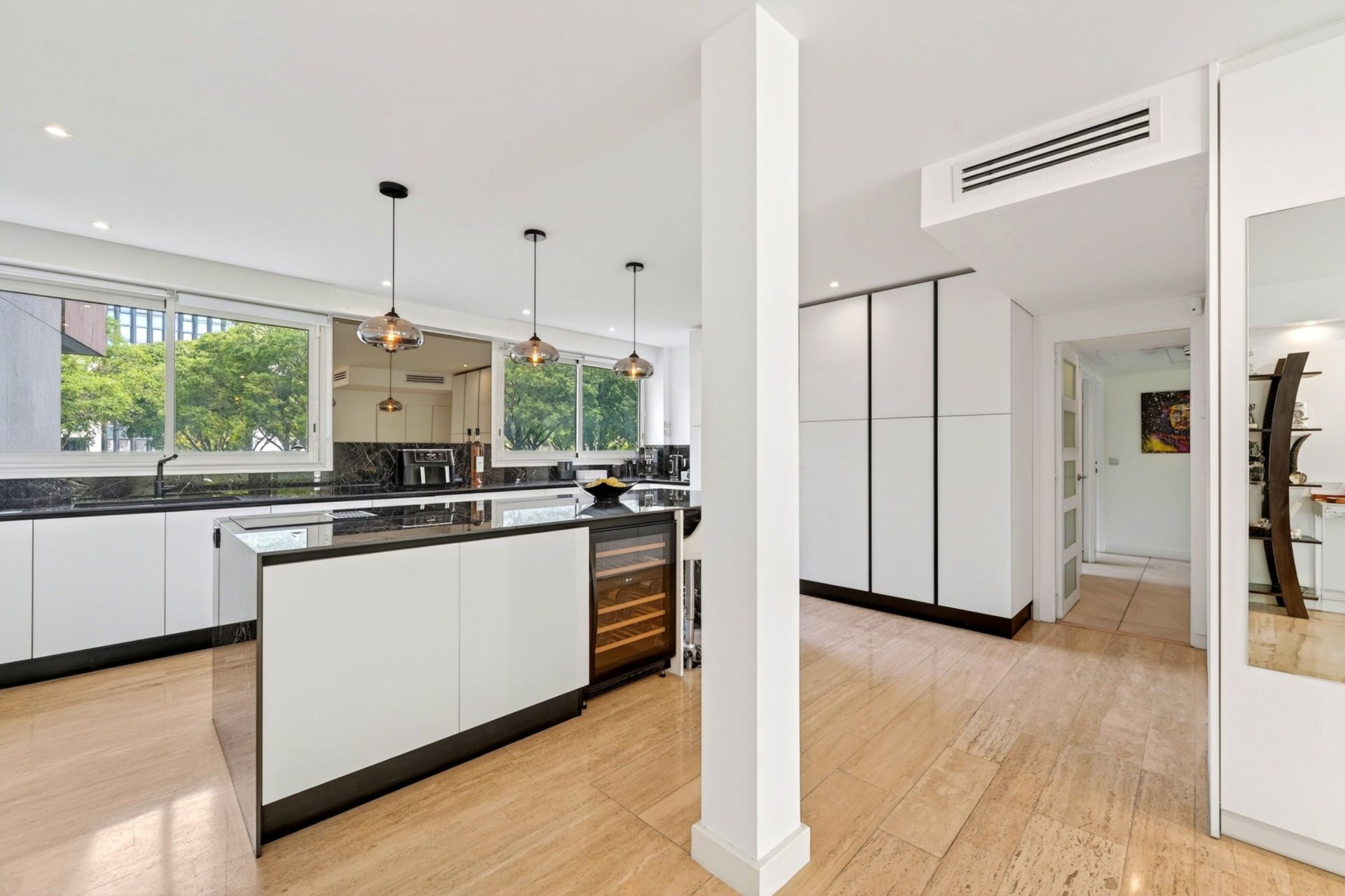 luxury apartment 4 Rooms for sale on MARSEILLE (13008)