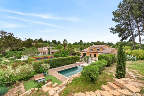 Vente Saint-Cyr-sur-Mer Maison de luxe 11&nbsp;Pièces 407&nbsp;m²