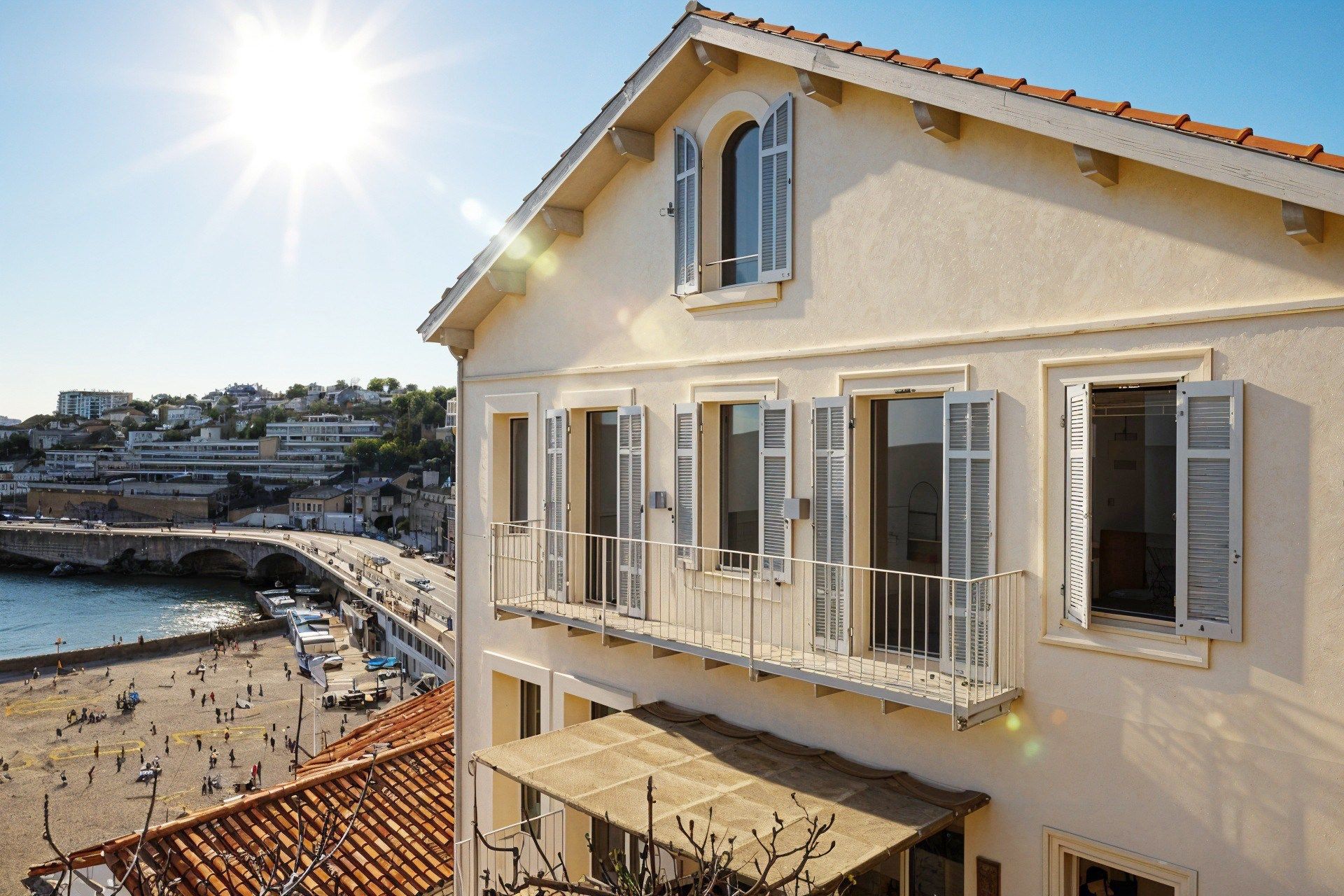 luxury house 5 Rooms for sale on MARSEILLE (13007)