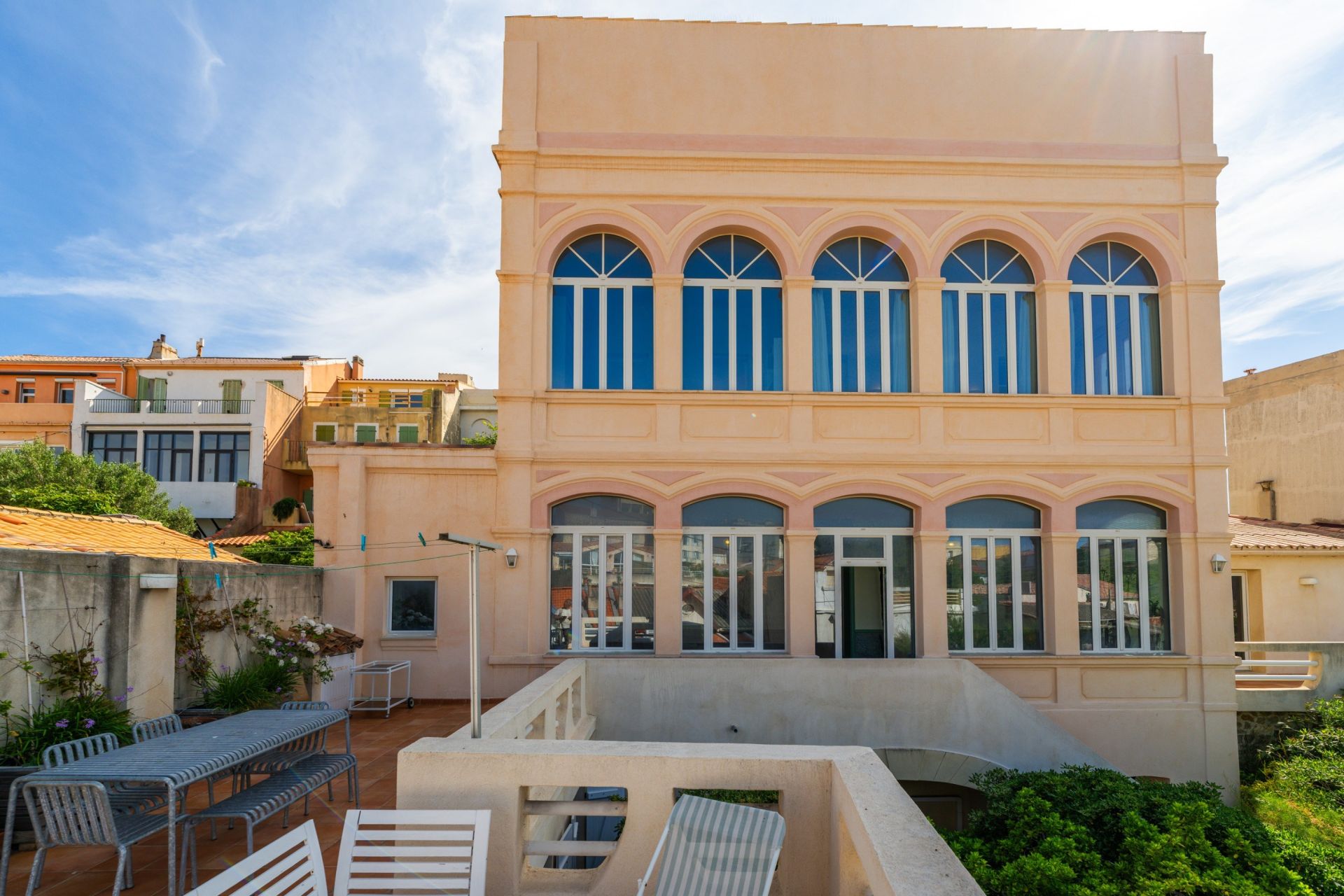 luxury house 6 Rooms for rent on MARSEILLE (13007)