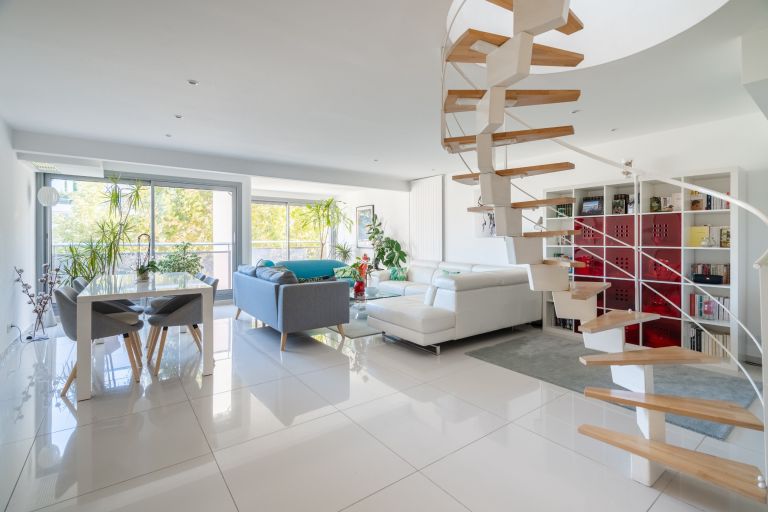 duplex de luxe 8 Pièces en vente sur MARSEILLE (13008)