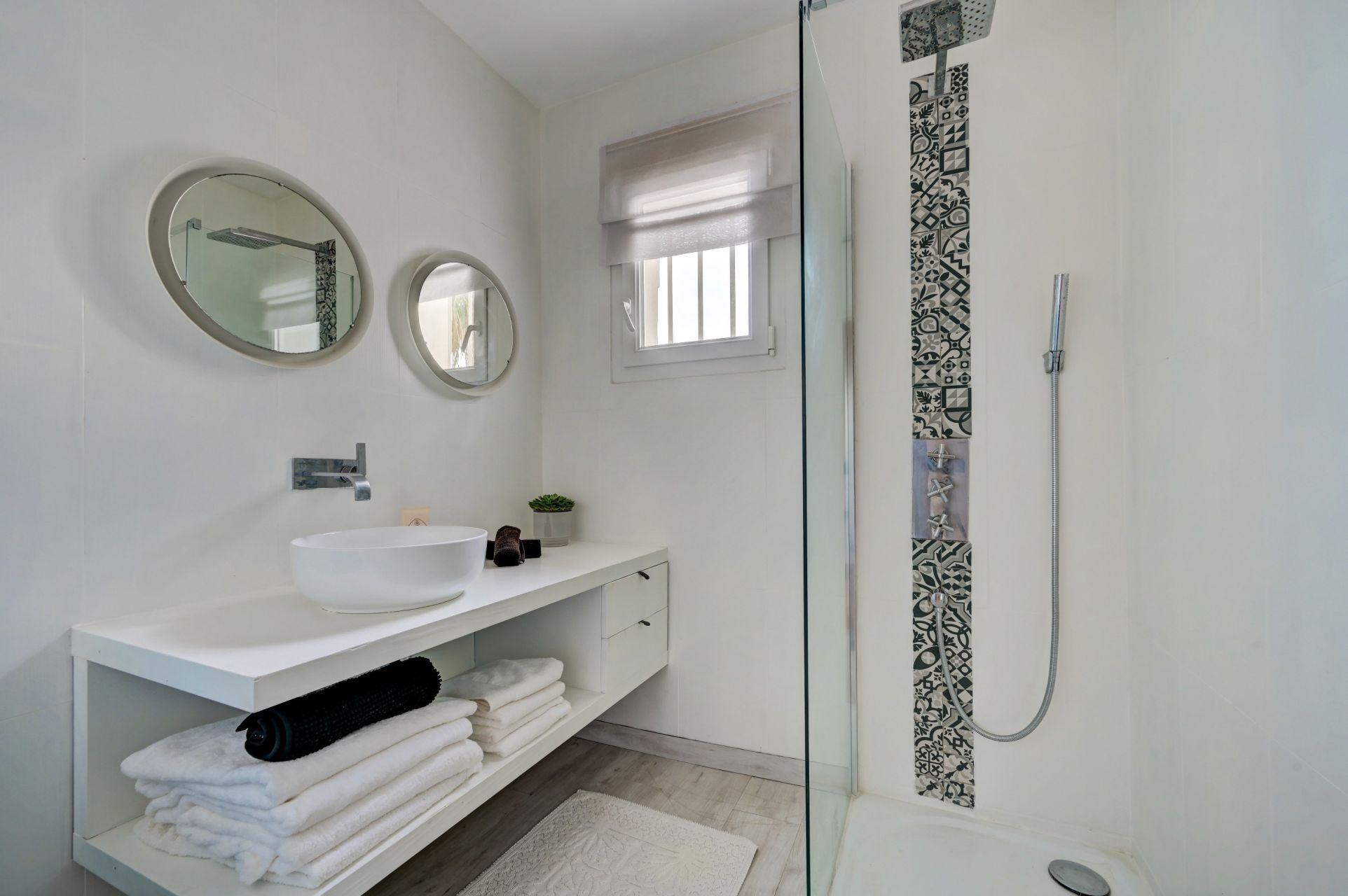 luxury house 5 Rooms for rent on MARSEILLE (13012)