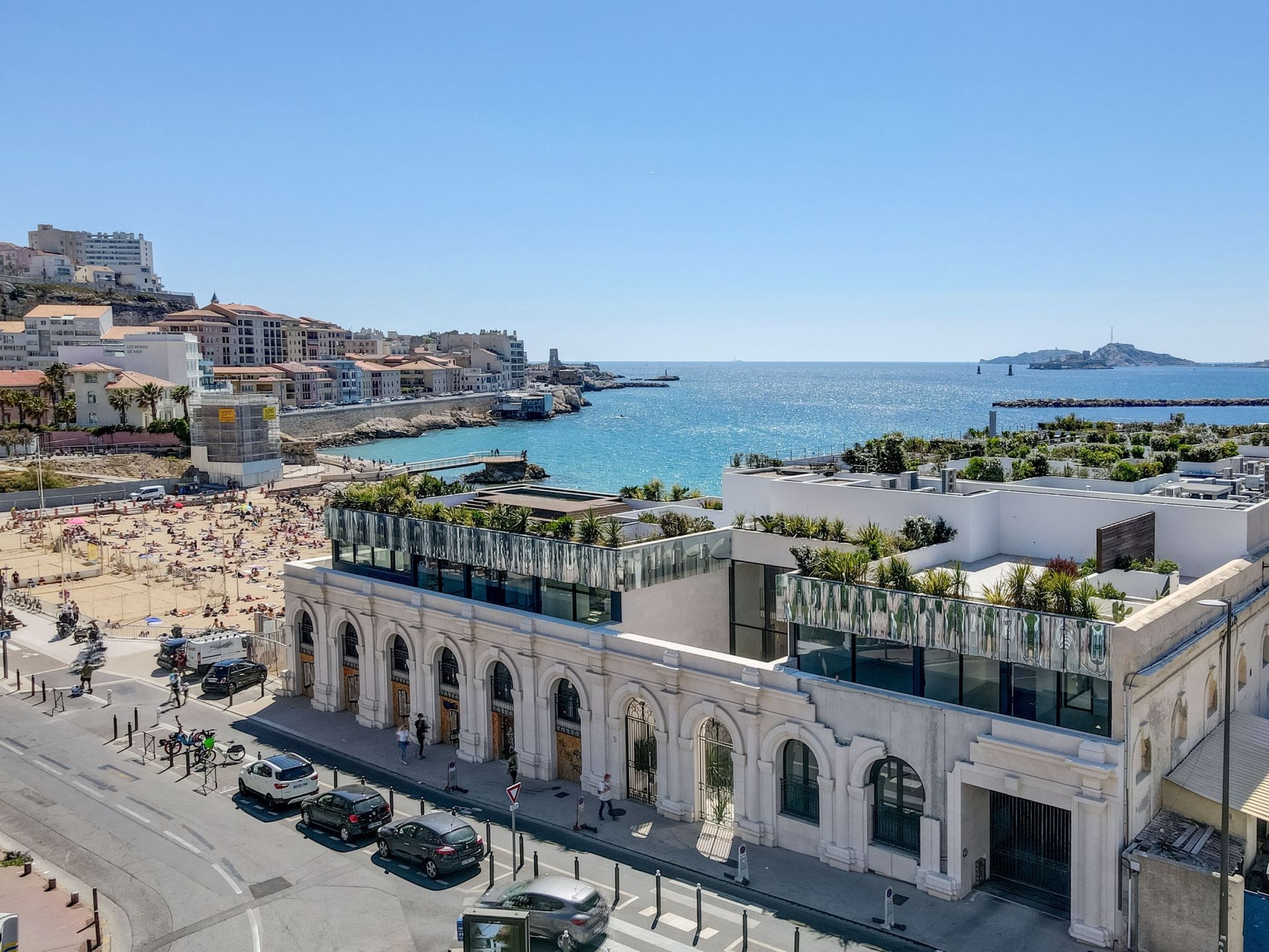 luxury apartment 1 room for rent on MARSEILLE (13007)