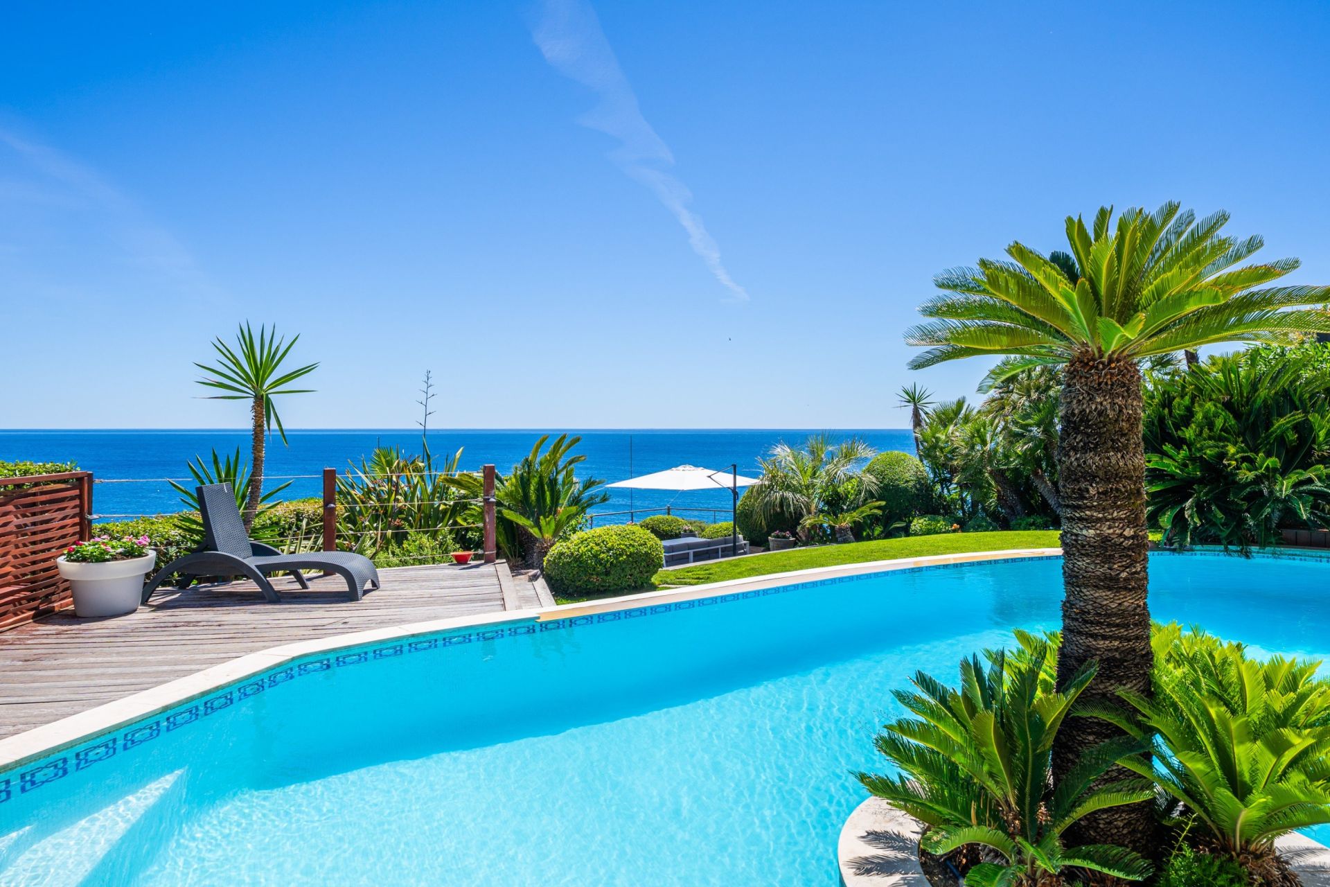 villa de luxe 9 Pièces en vente sur CARRY LE ROUET (13620)