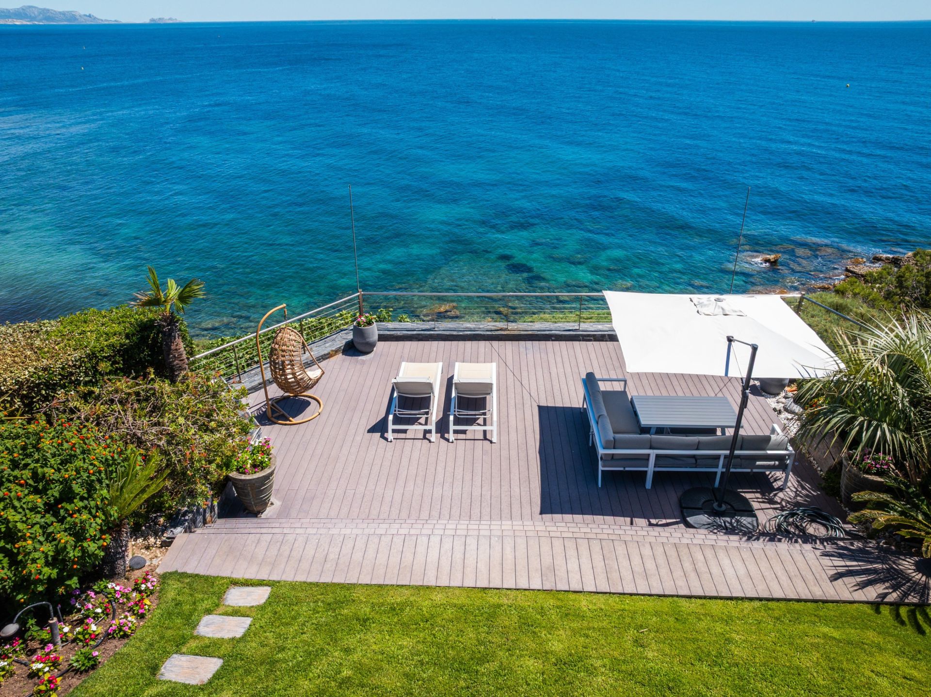 luxury villa 9 Rooms for sale on CARRY LE ROUET (13620)