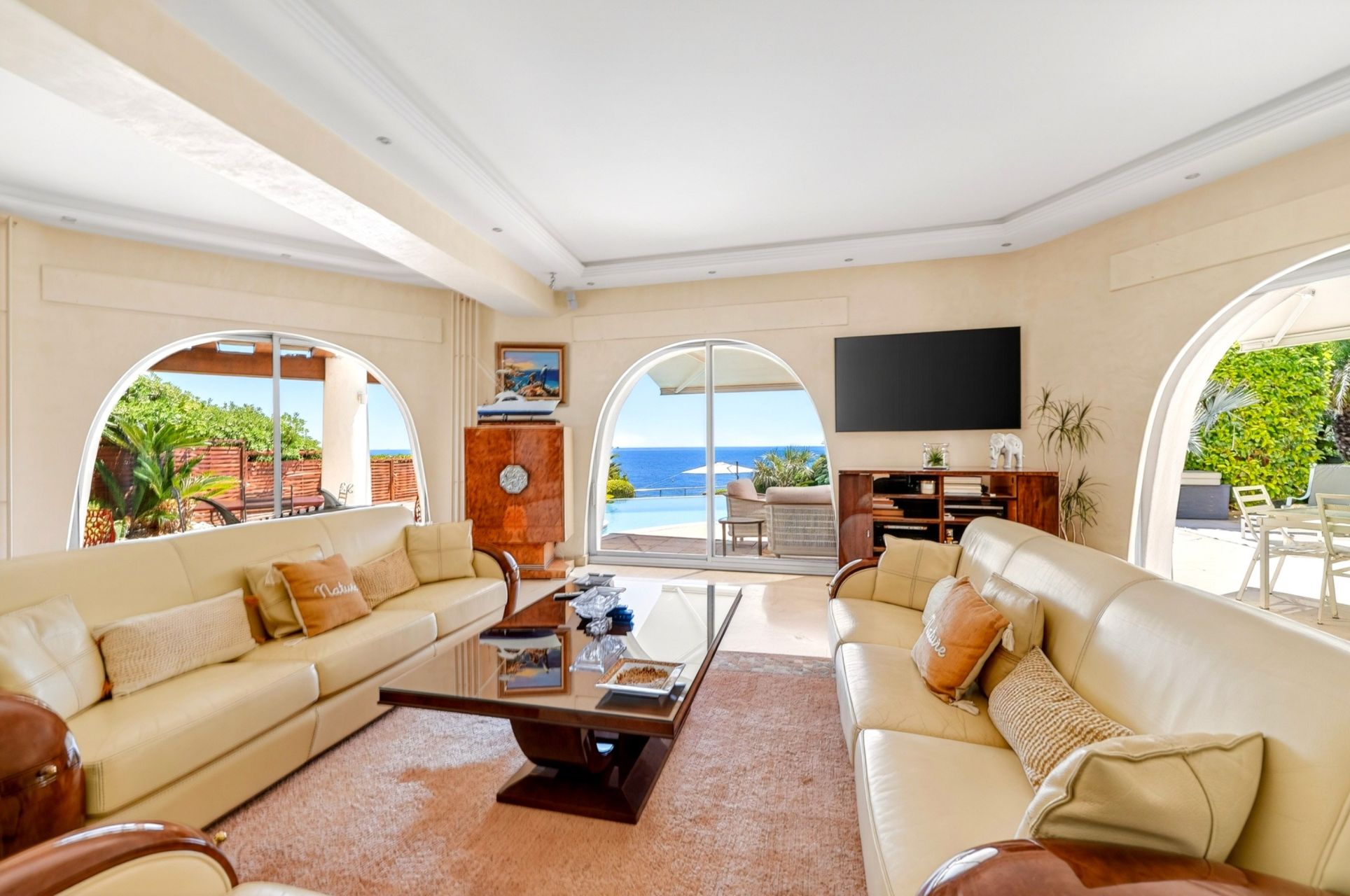 villa de luxe 9 Pièces en vente sur CARRY LE ROUET (13620)