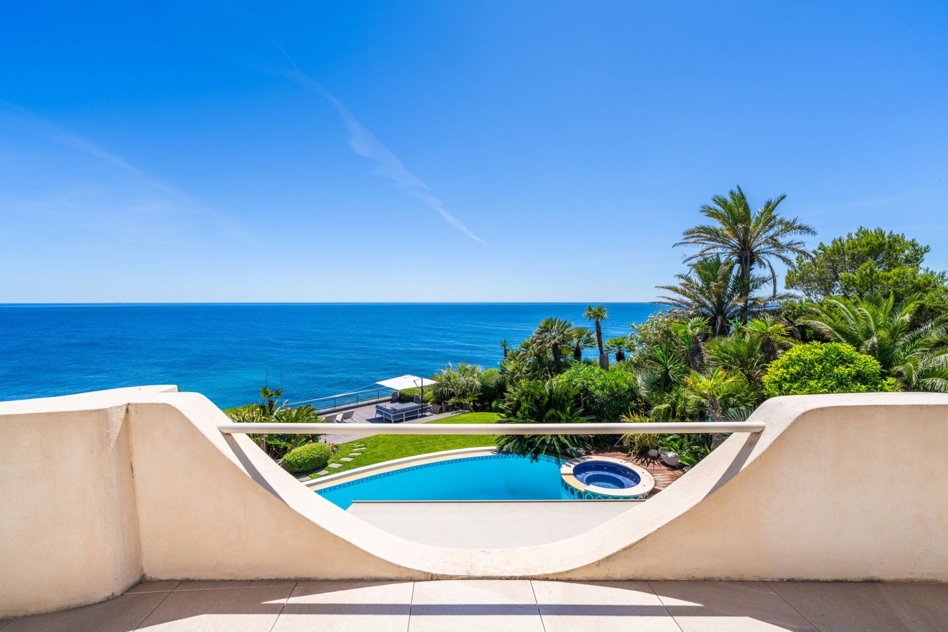 villa de luxe 9 Pièces en vente sur CARRY LE ROUET (13620)