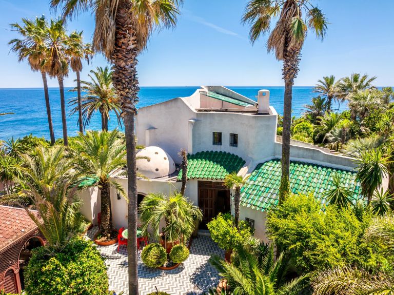 villa de luxe 9 Pièces en vente sur CARRY LE ROUET (13620)