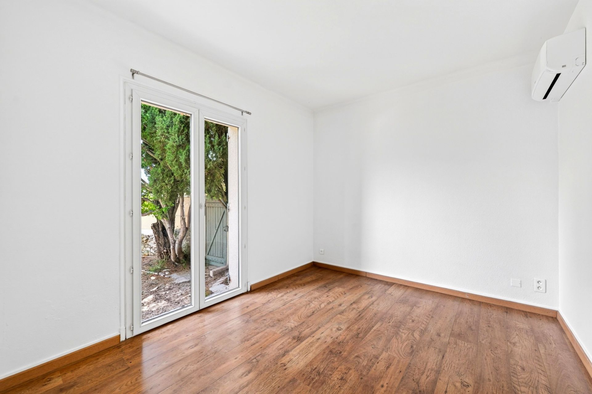 maison de luxe 5 Pièces en location sur CASSIS (13260)