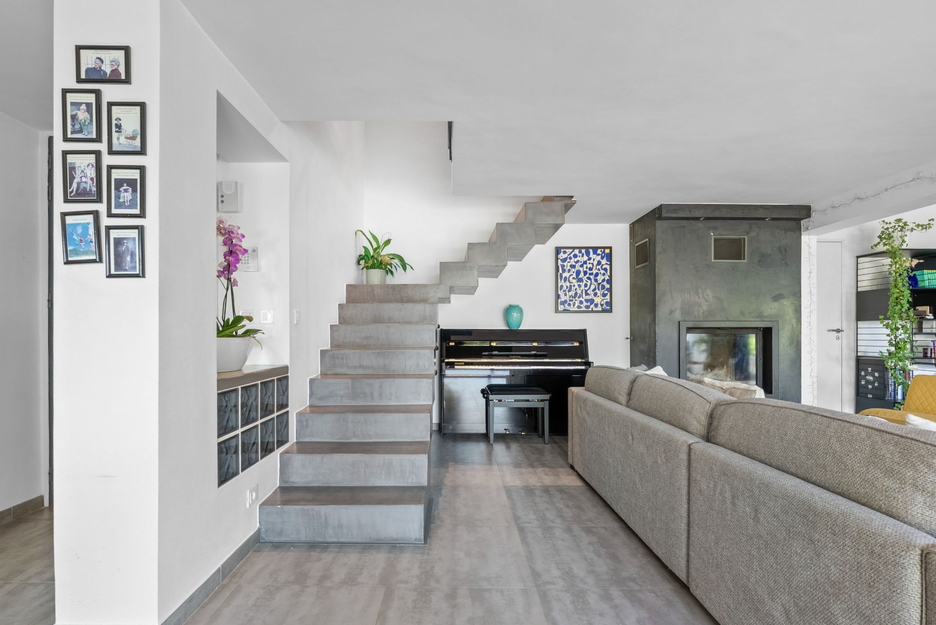 maison de luxe 5 Pièces en location sur AUBAGNE (13400)