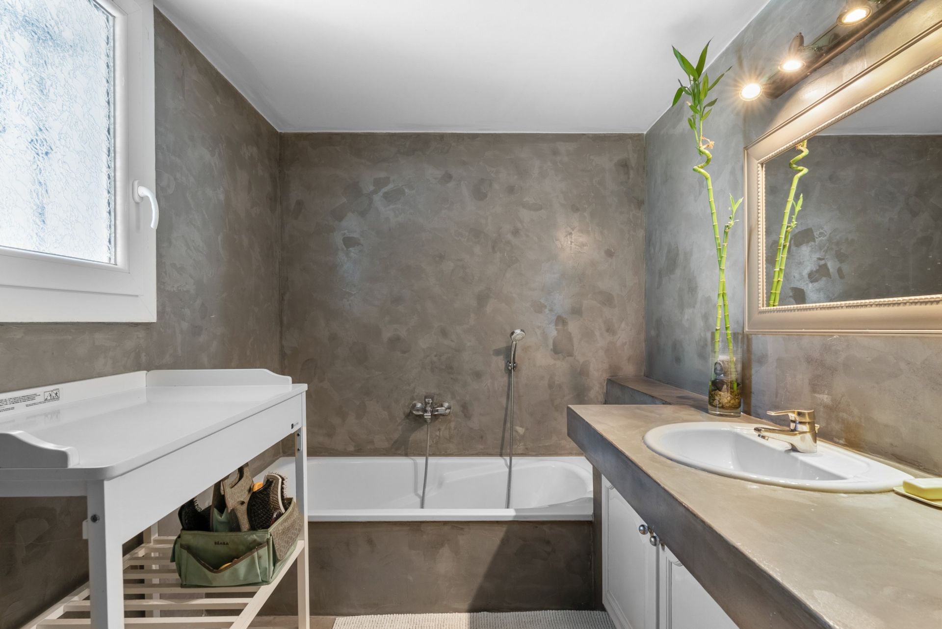 maison de luxe 5 Pièces en location sur AUBAGNE (13400)